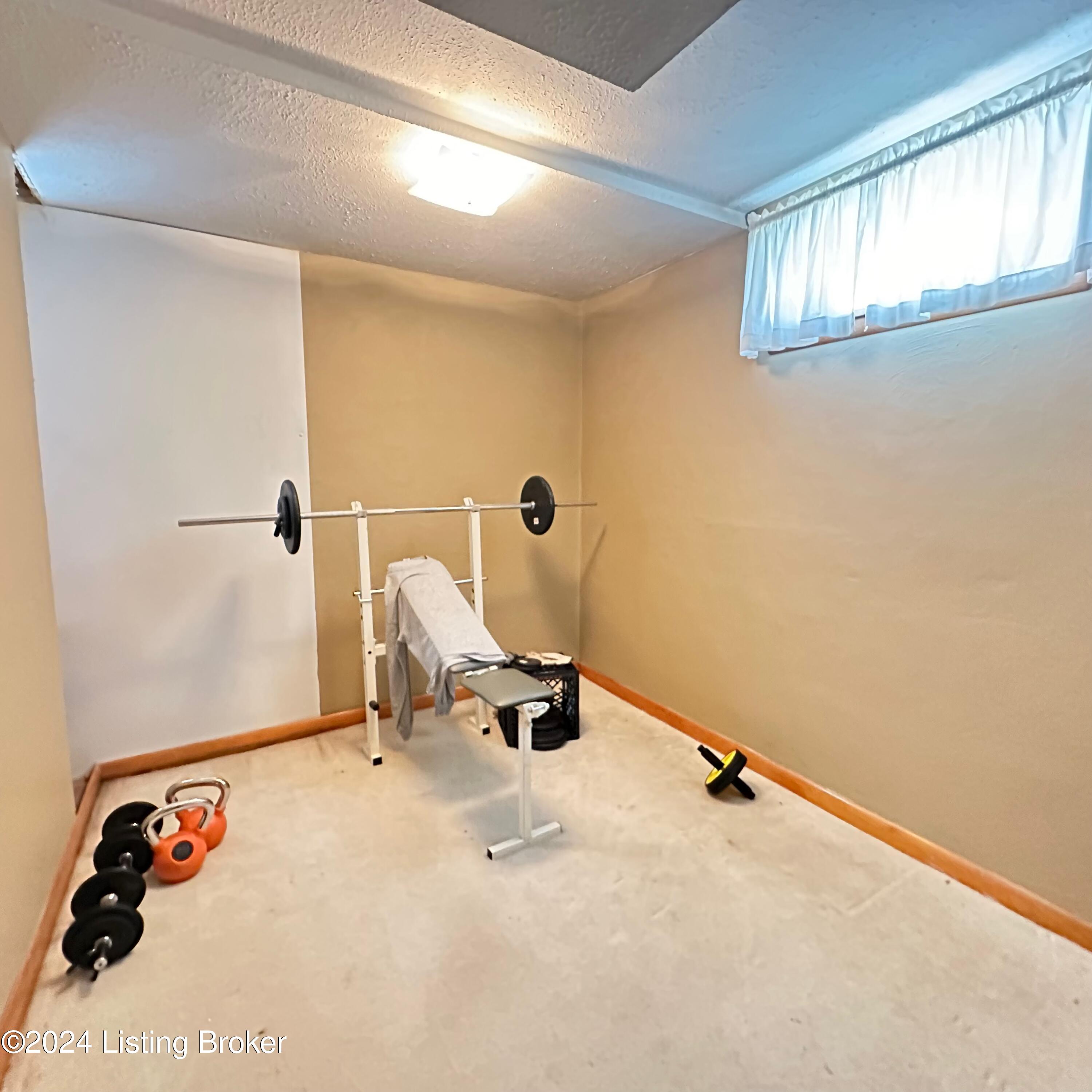 5218 Twinkle Dr