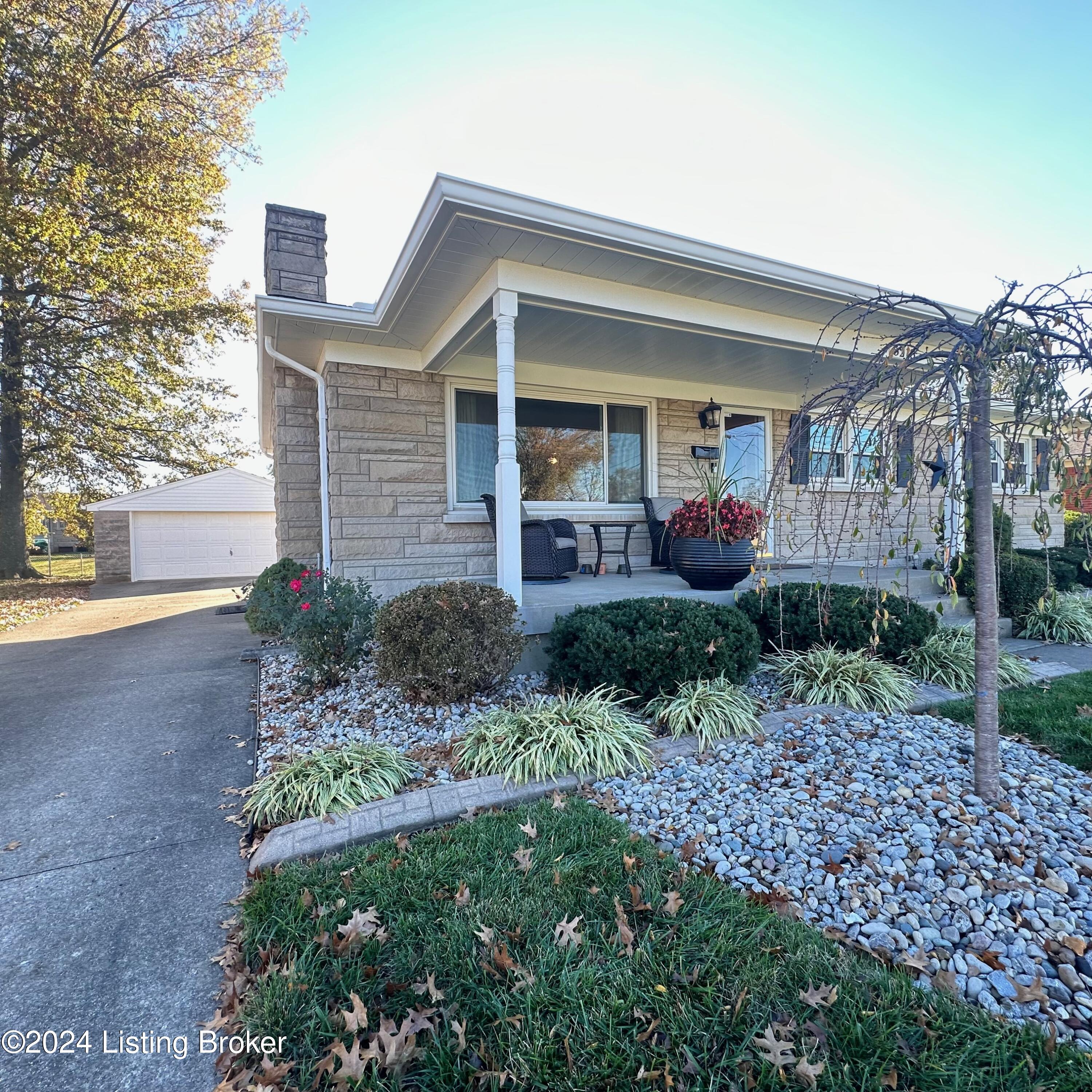 5218 Twinkle Dr