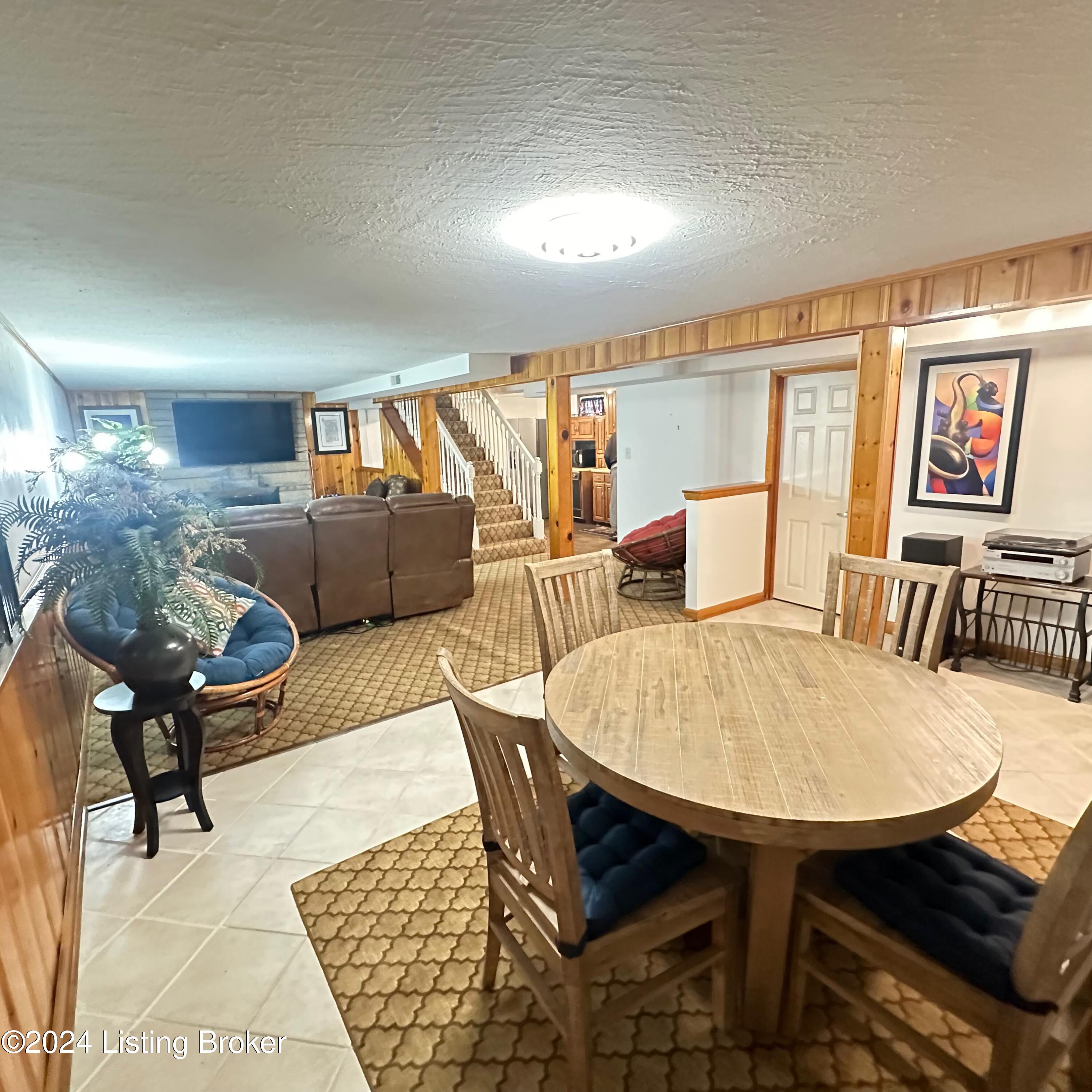 5218 Twinkle Dr