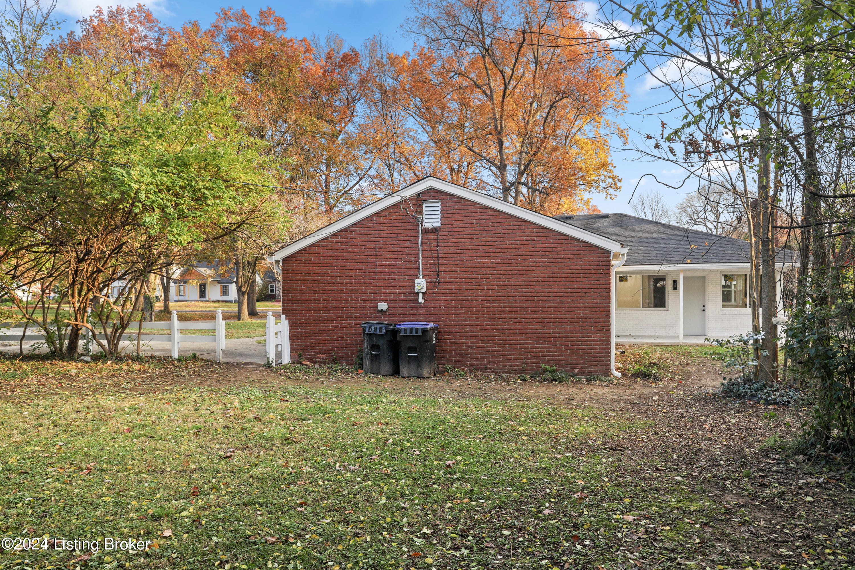 200 E Esplanade Ave