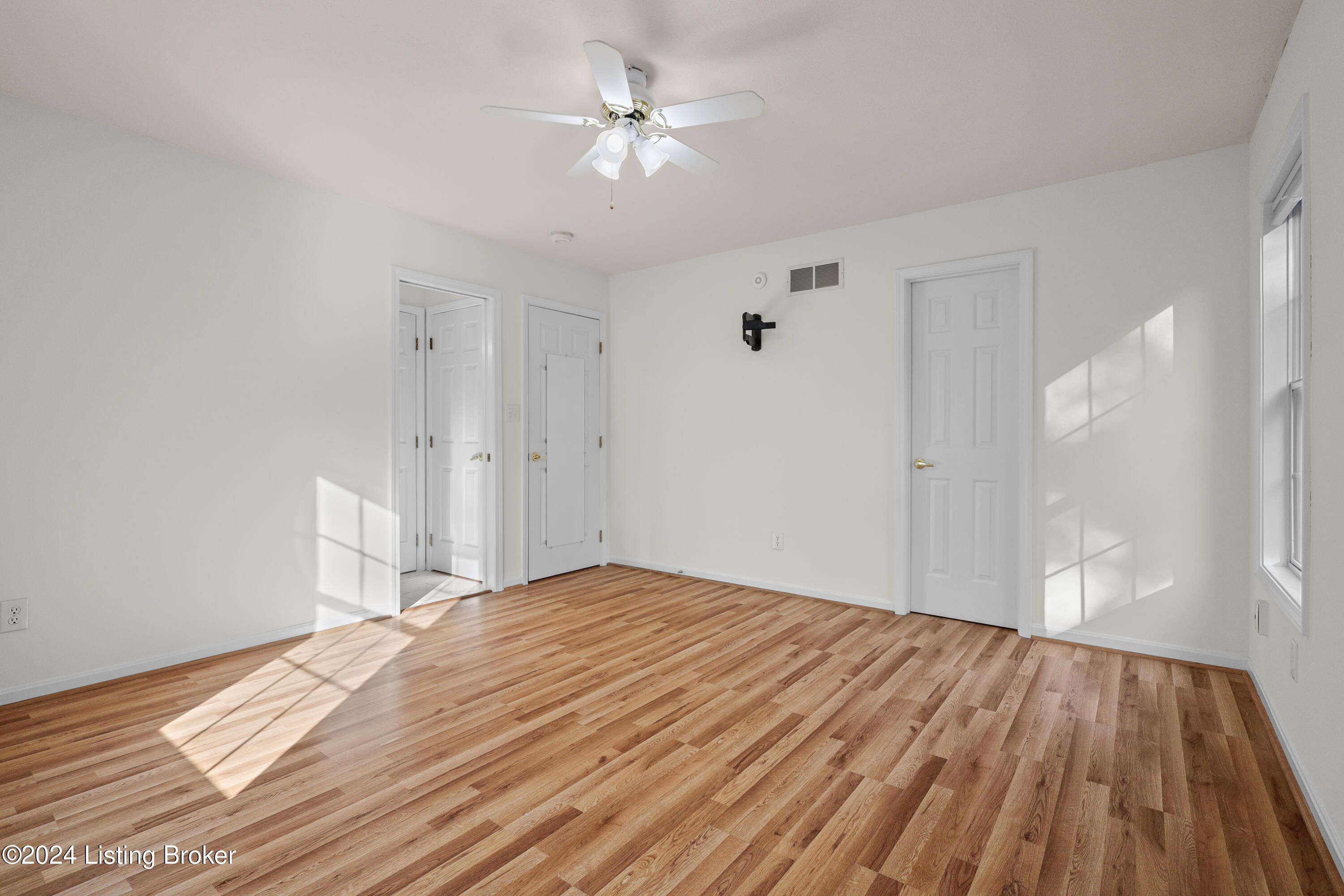9115 Auburn Woods Ct