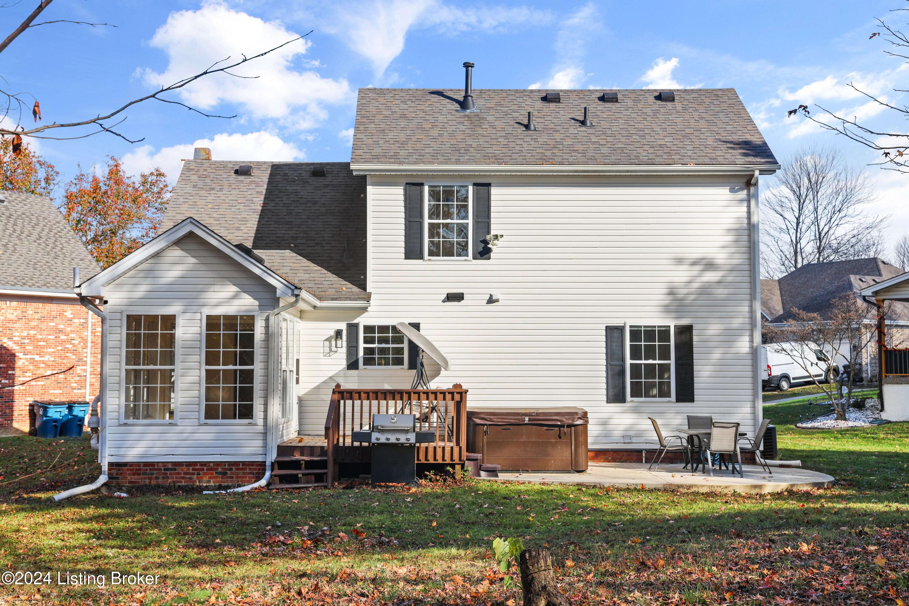 9115 Auburn Woods Ct