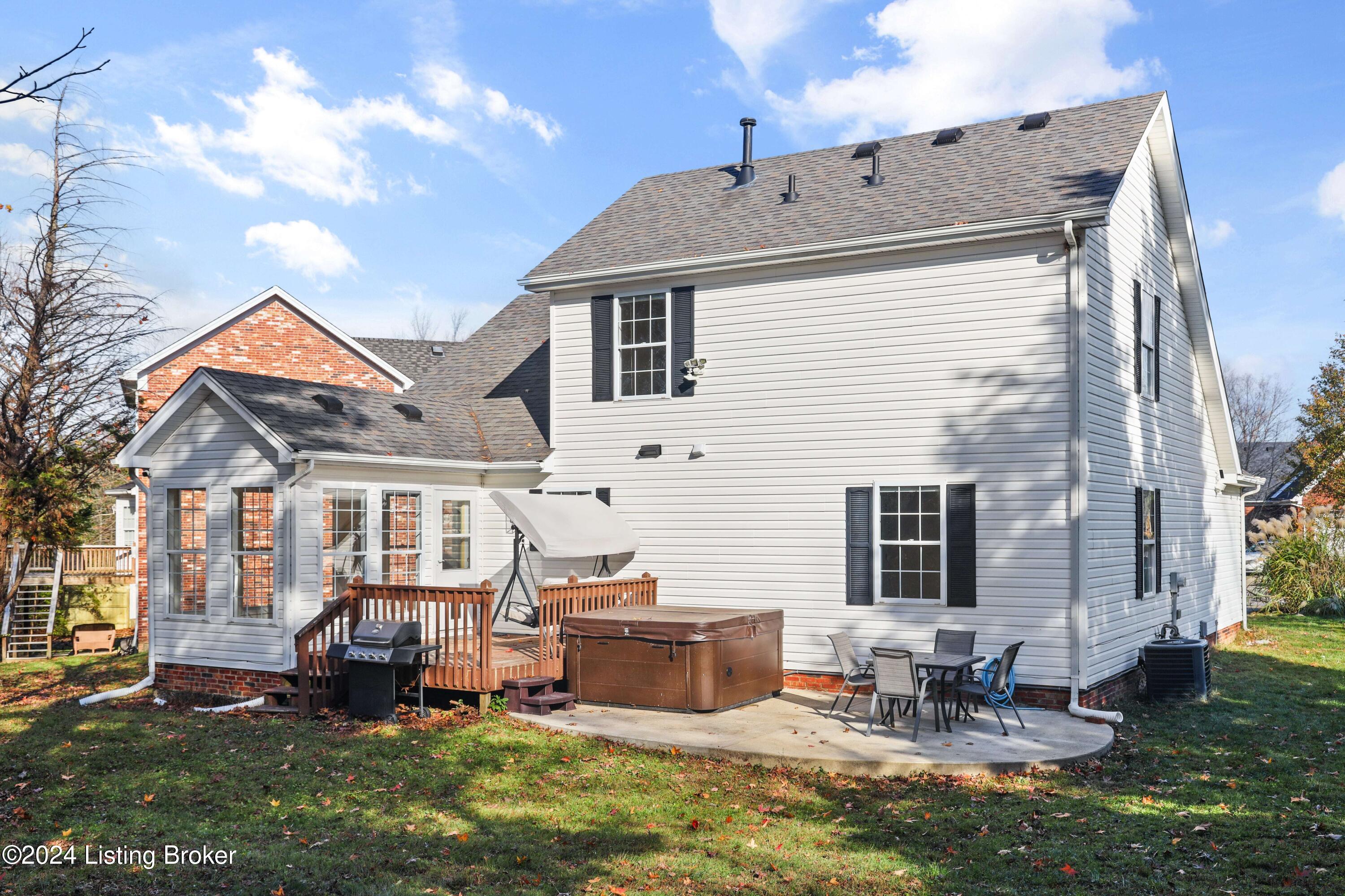 9115 Auburn Woods Ct