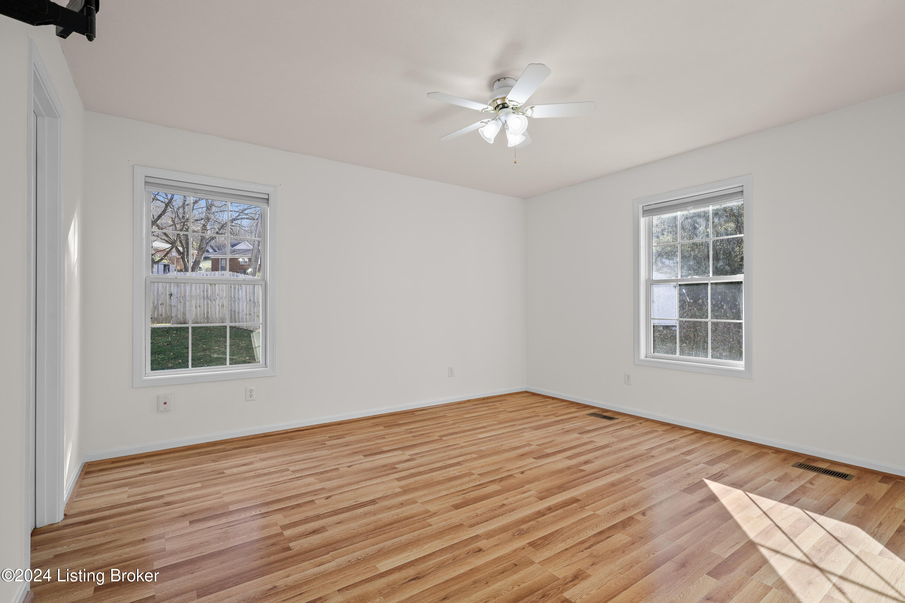 9115 Auburn Woods Ct