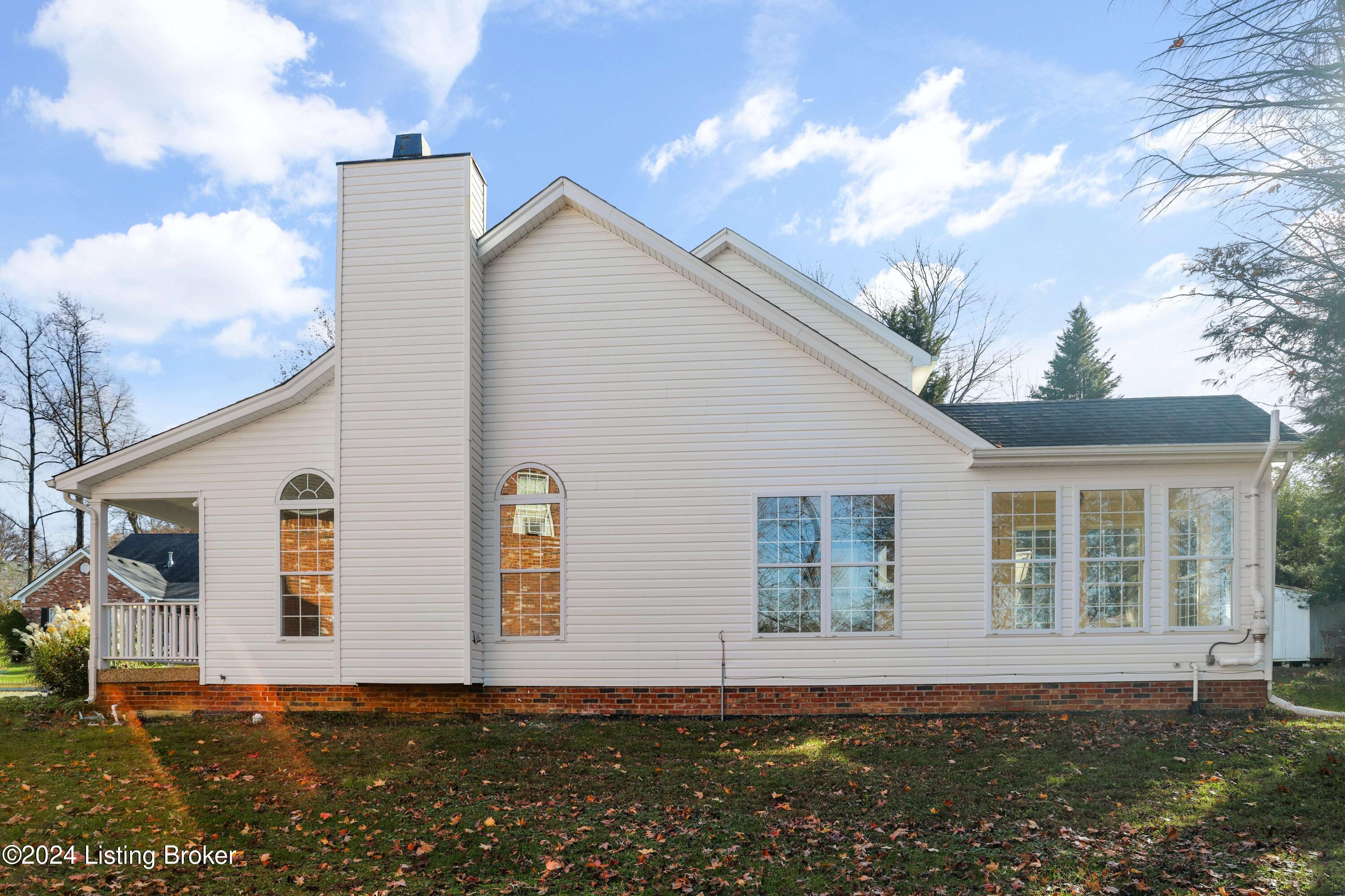 9115 Auburn Woods Ct