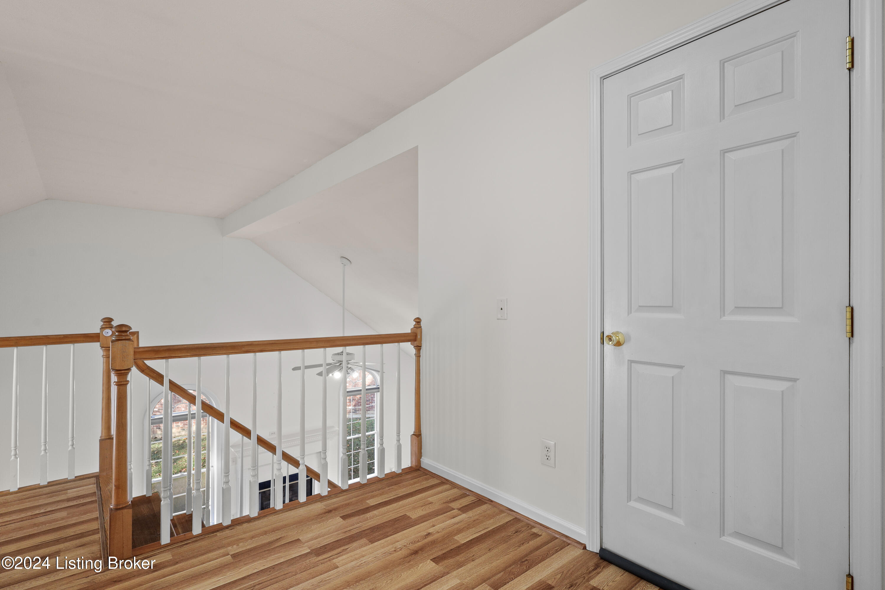 9115 Auburn Woods Ct