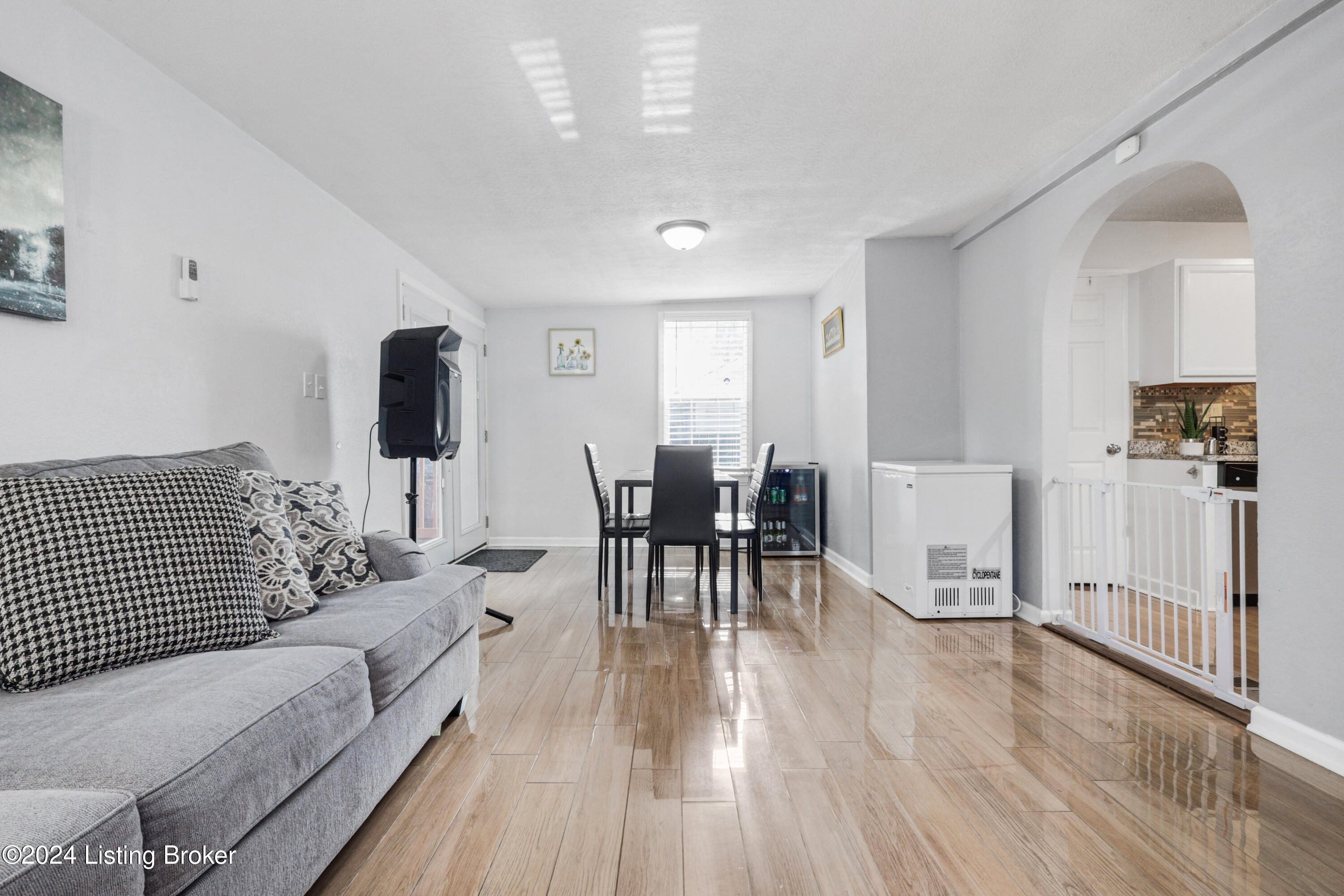 1430 1/2 Forest Dr