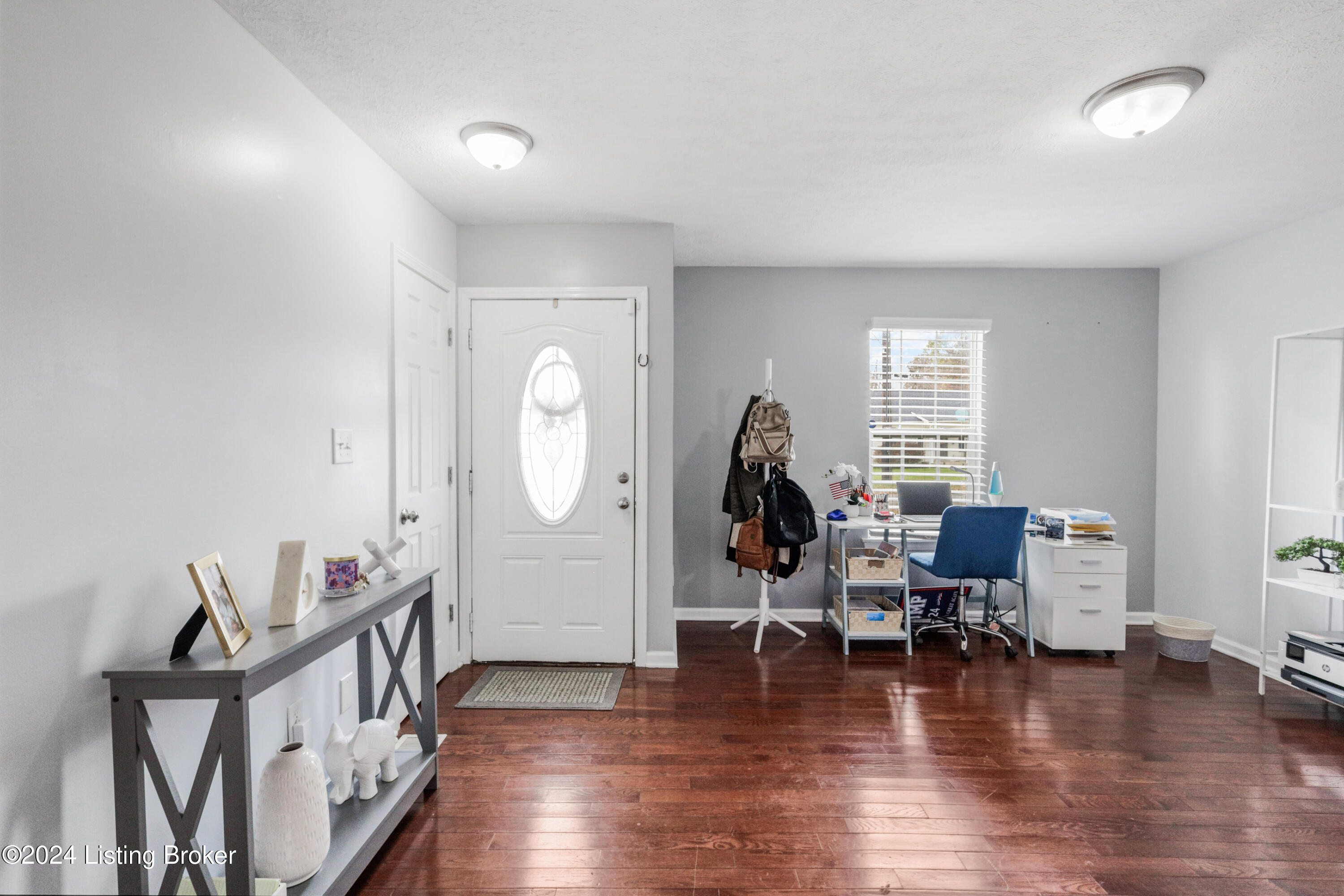 1430 1/2 Forest Dr
