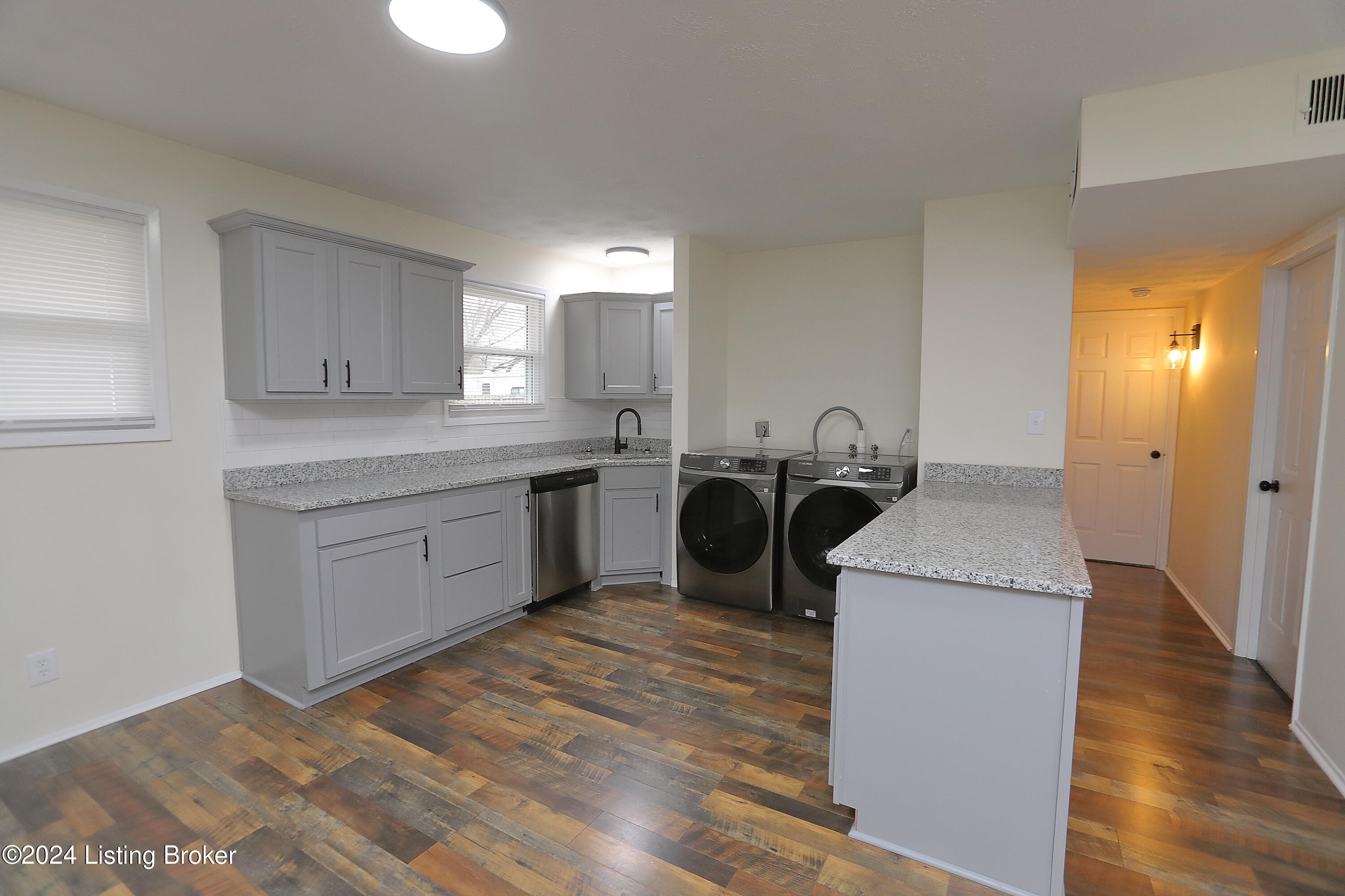 701 Glengarry Dr