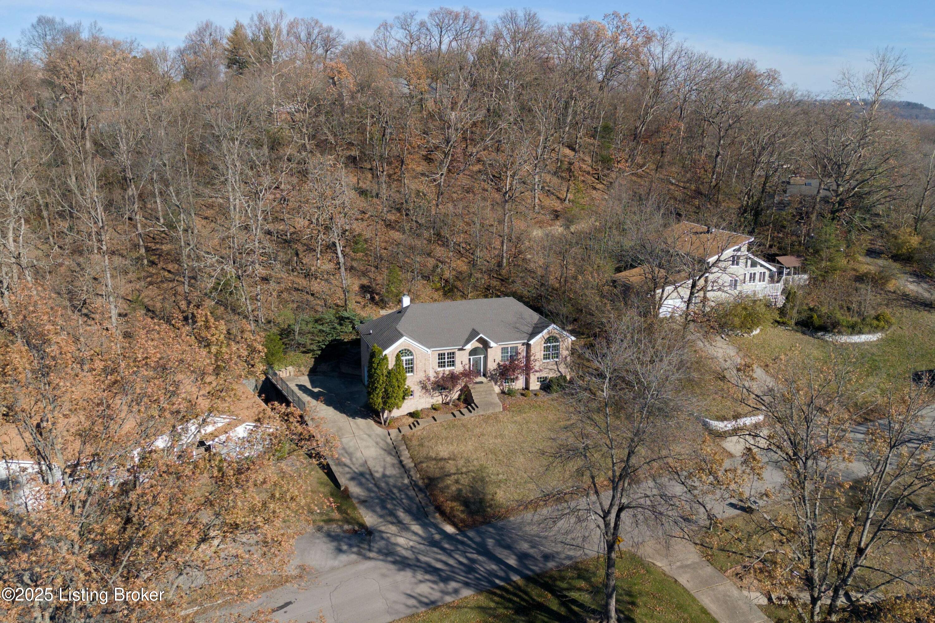 2907 Windsor Forest Dr