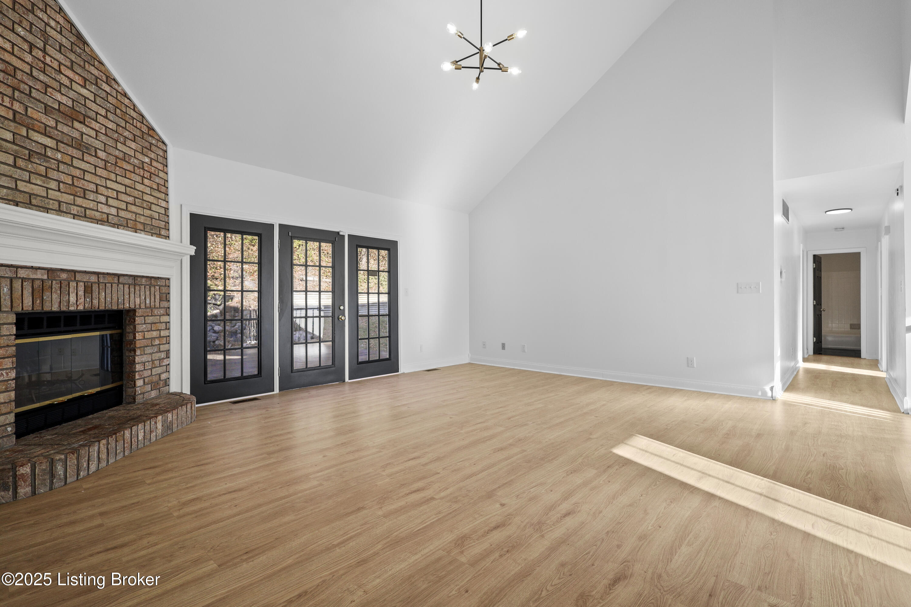 2907 Windsor Forest Dr