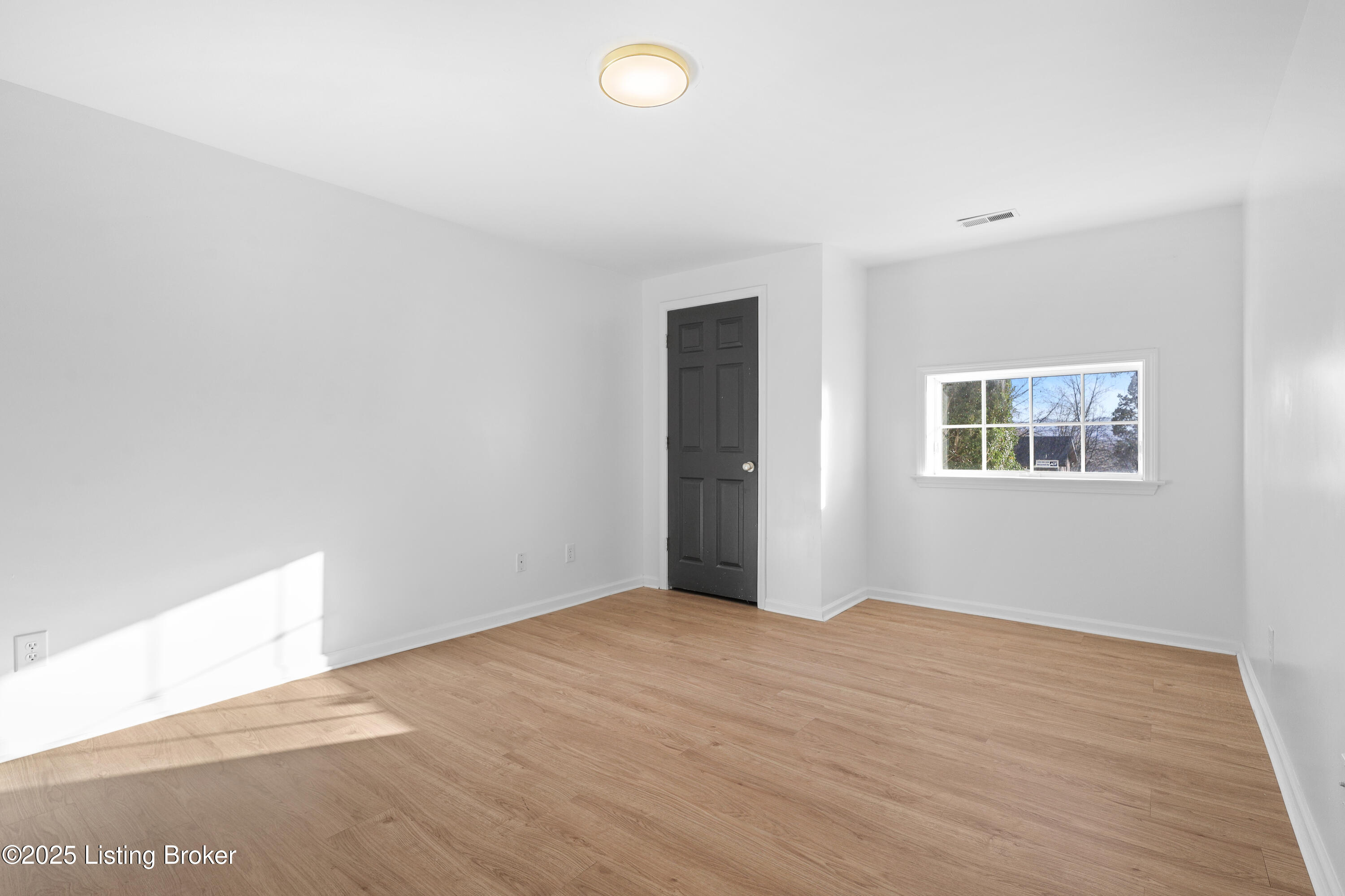 2907 Windsor Forest Dr