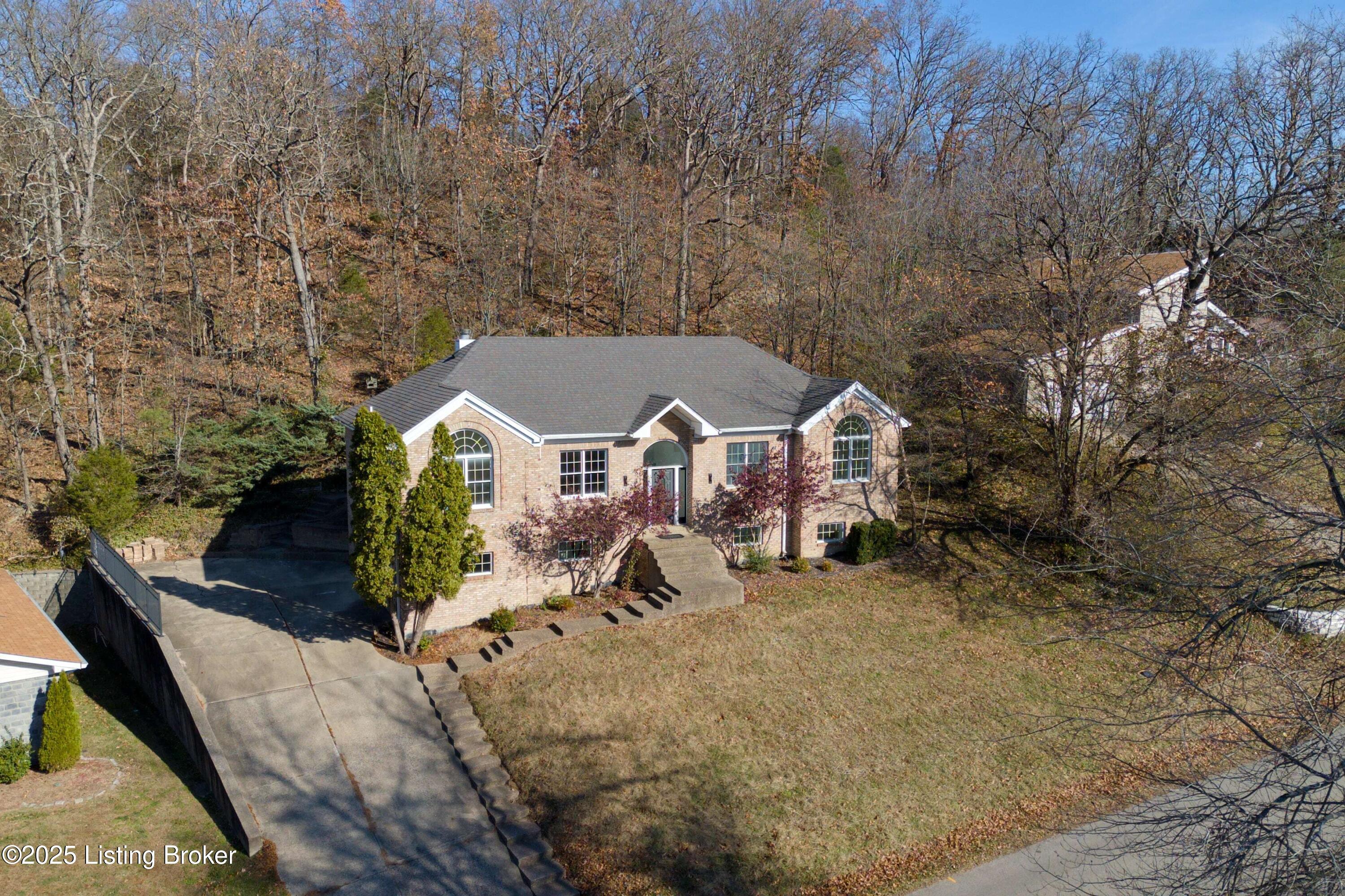 2907 Windsor Forest Dr