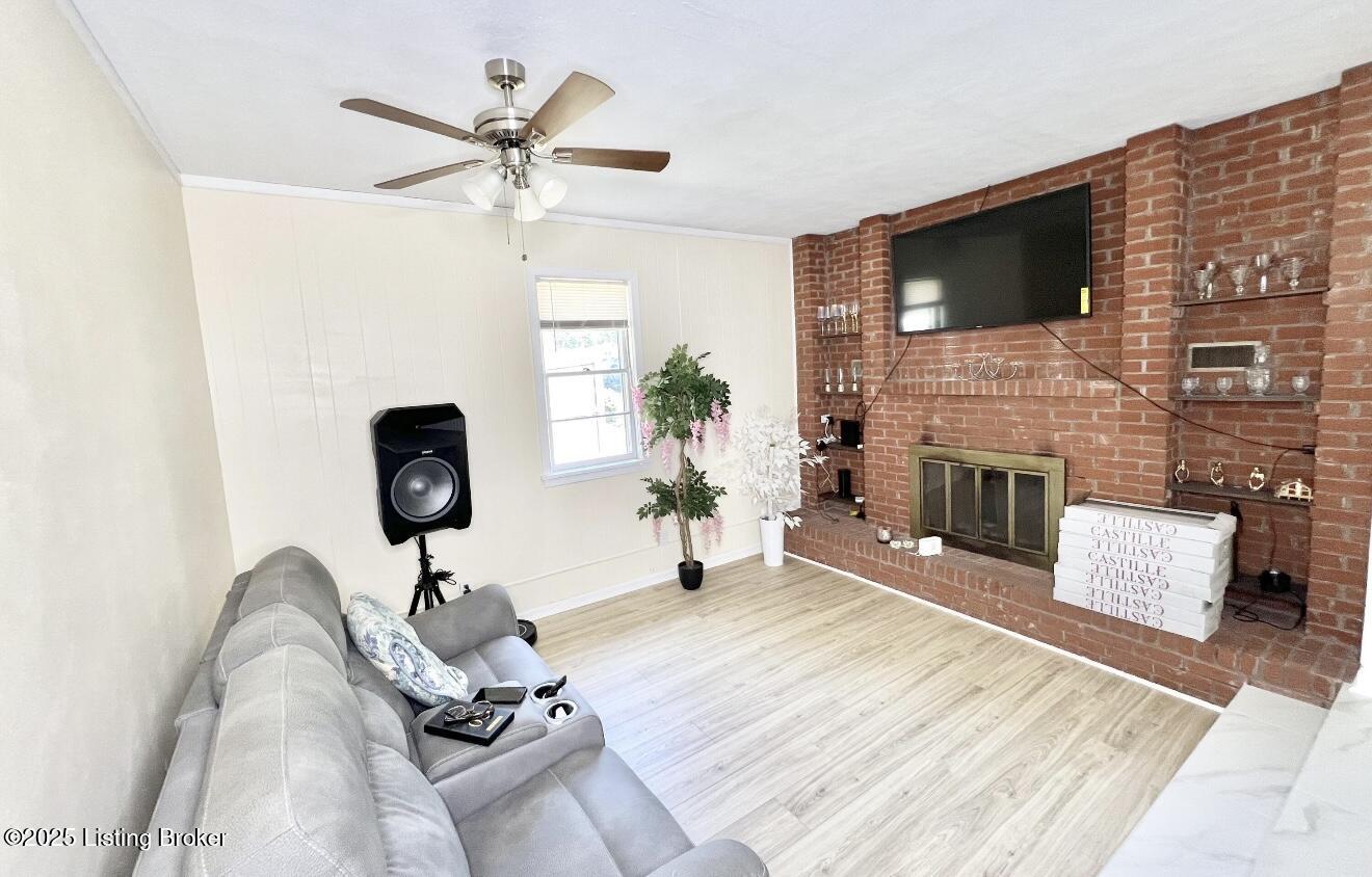 10906 Deering Rd