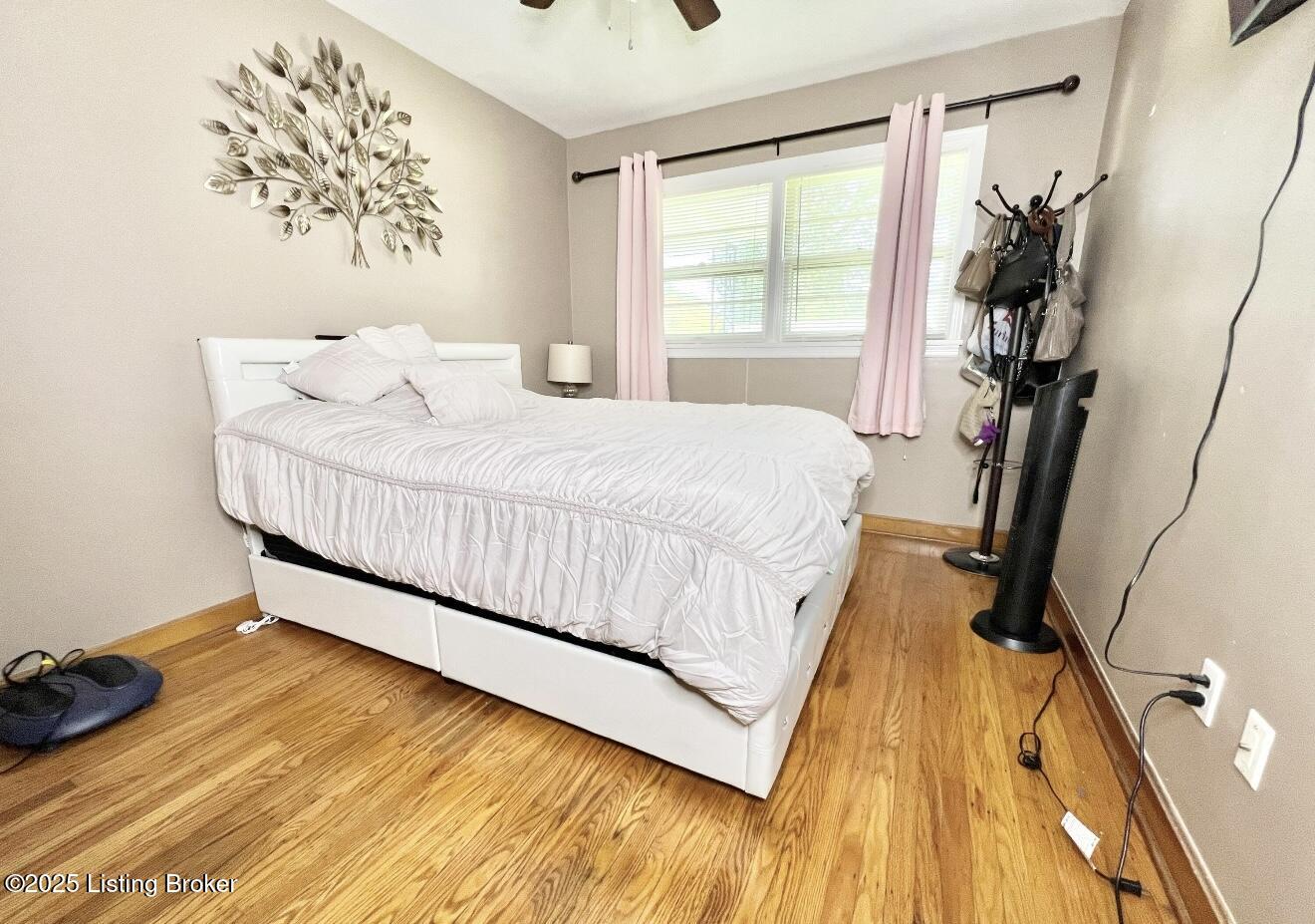 10906 Deering Rd