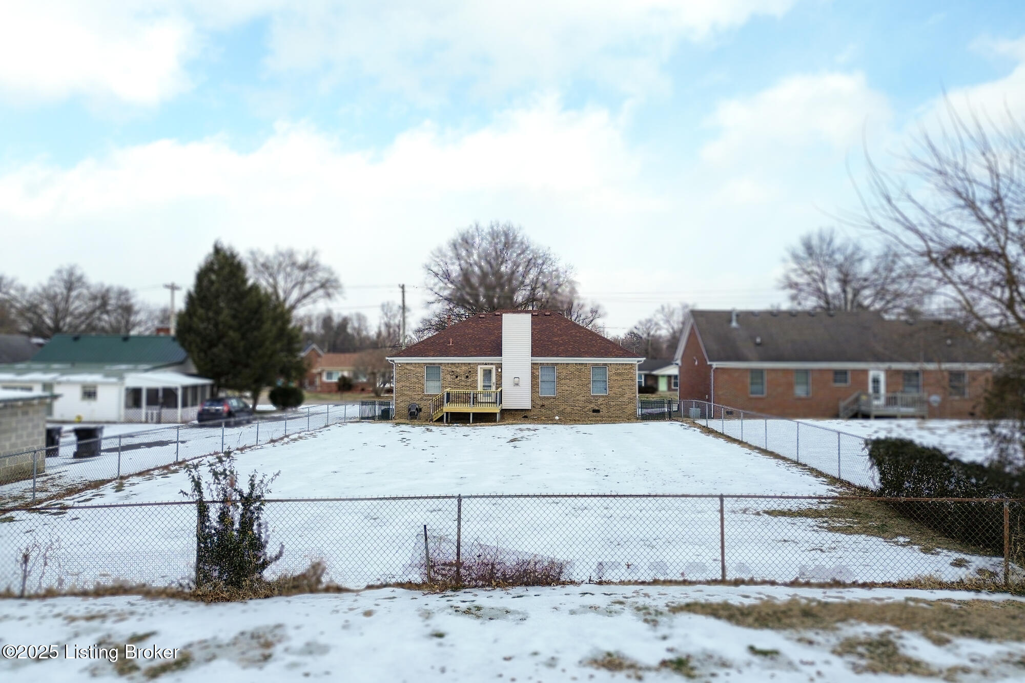 1572 Sadie Ln