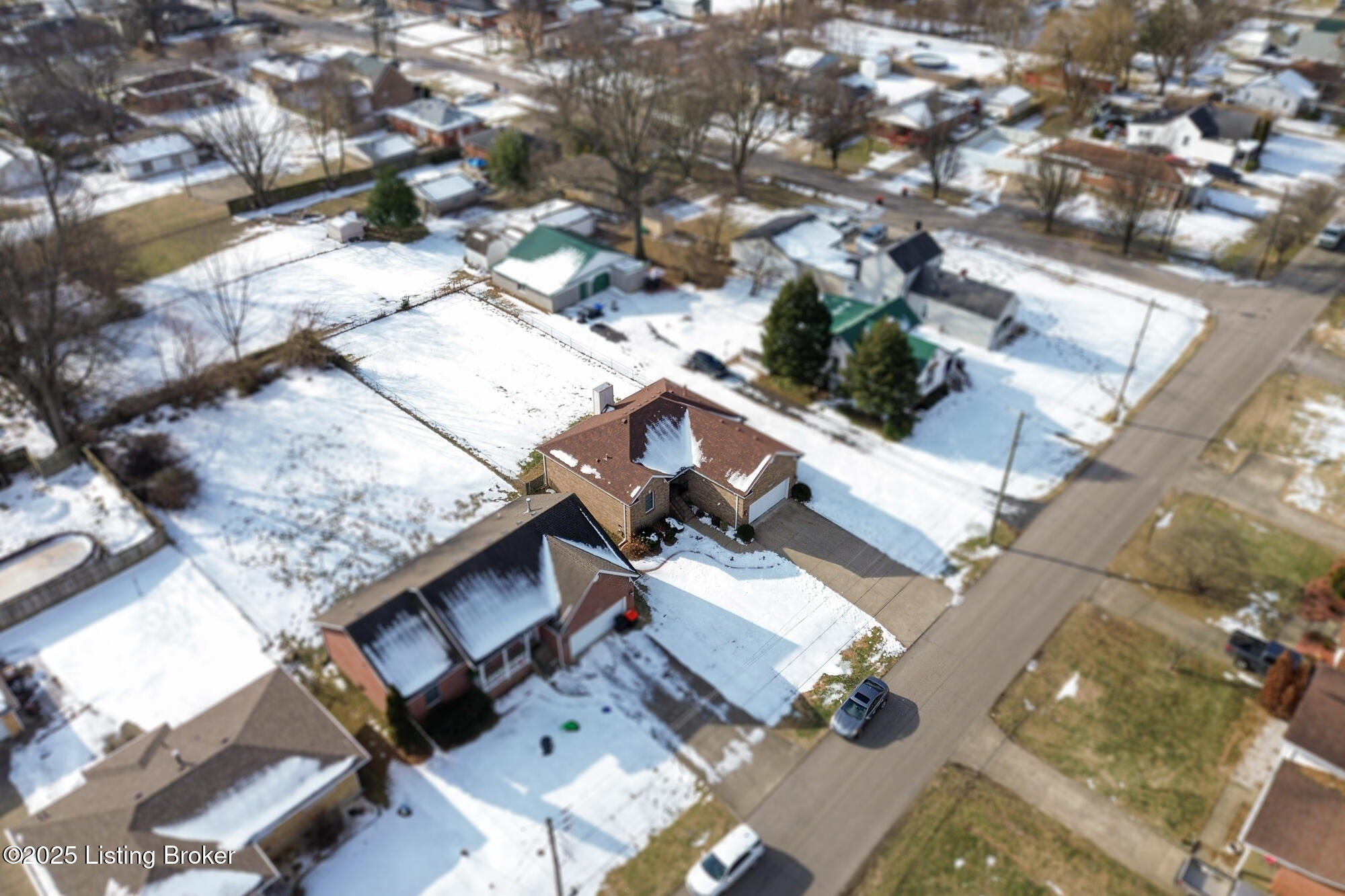 1572 Sadie Ln