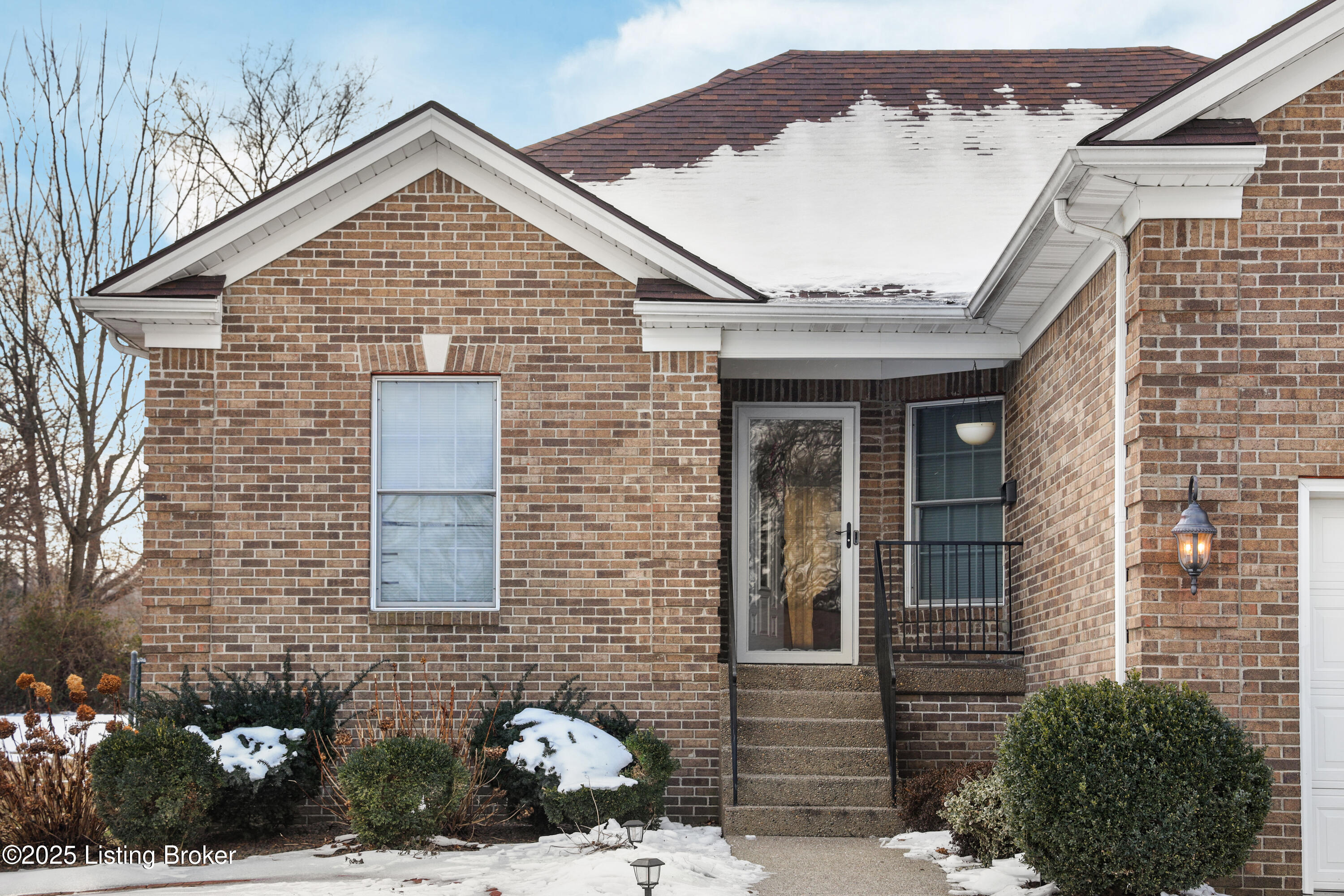 1572 Sadie Ln