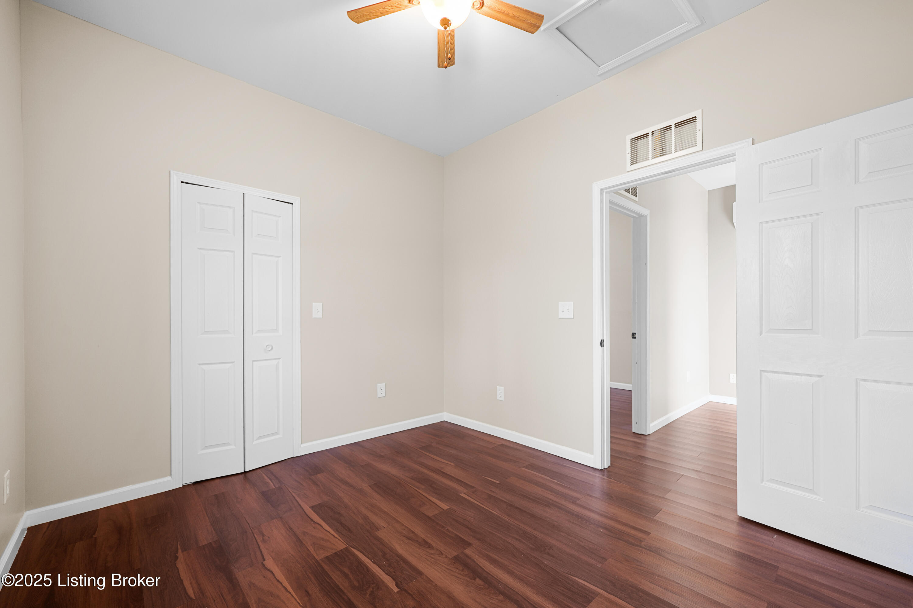 4330 Lynnview Dr