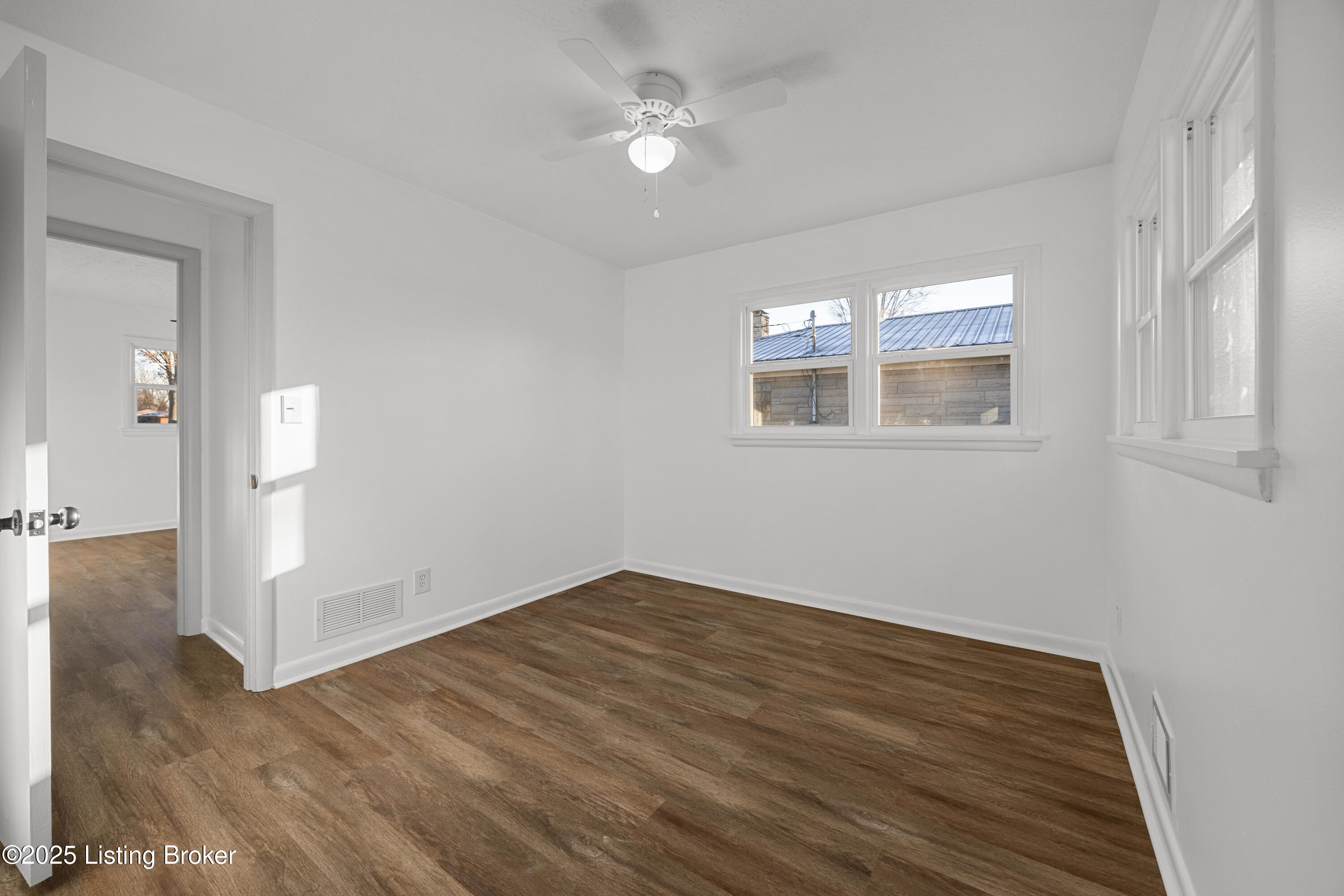 7910 Waterfern Way