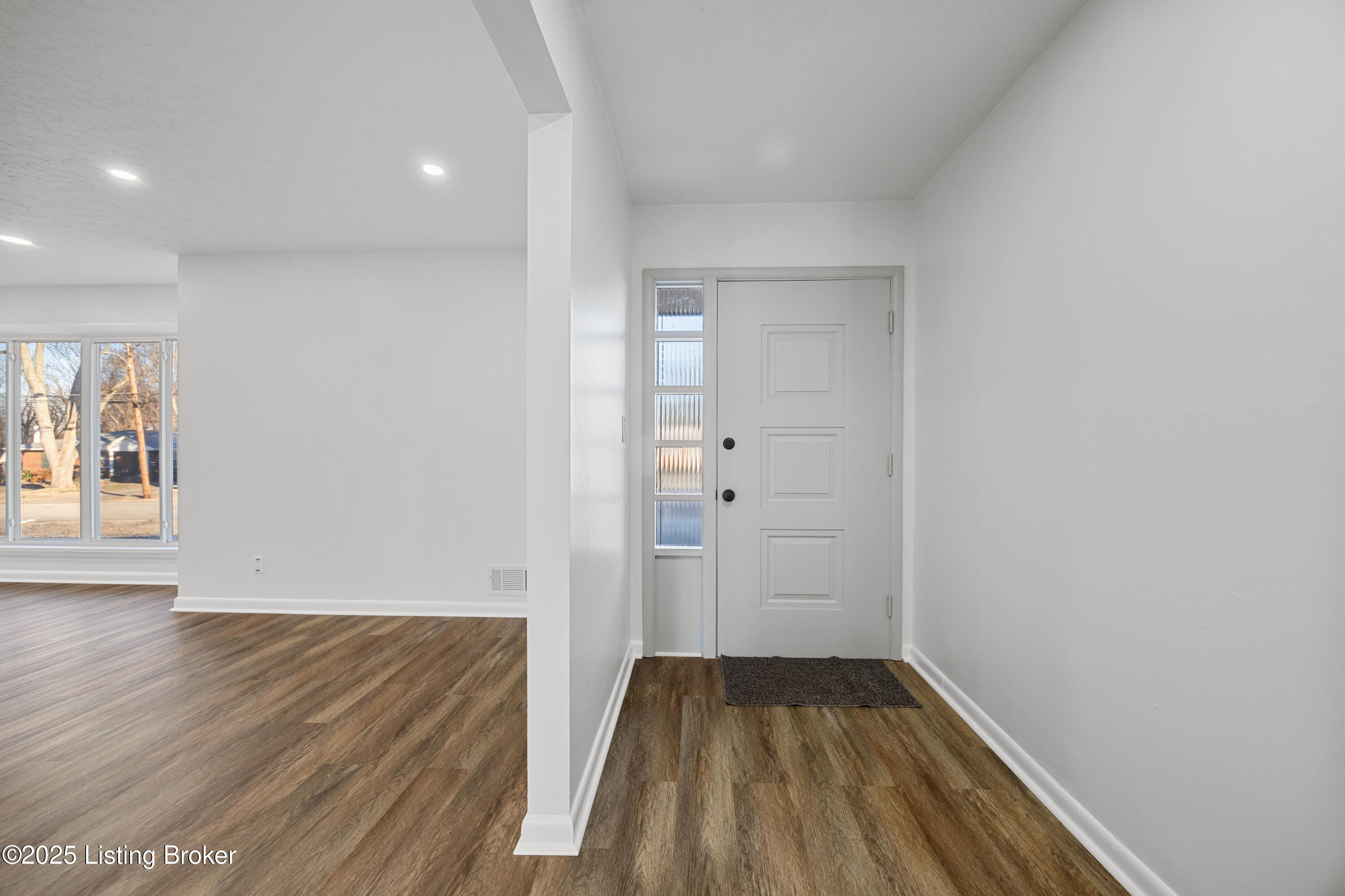 7910 Waterfern Way