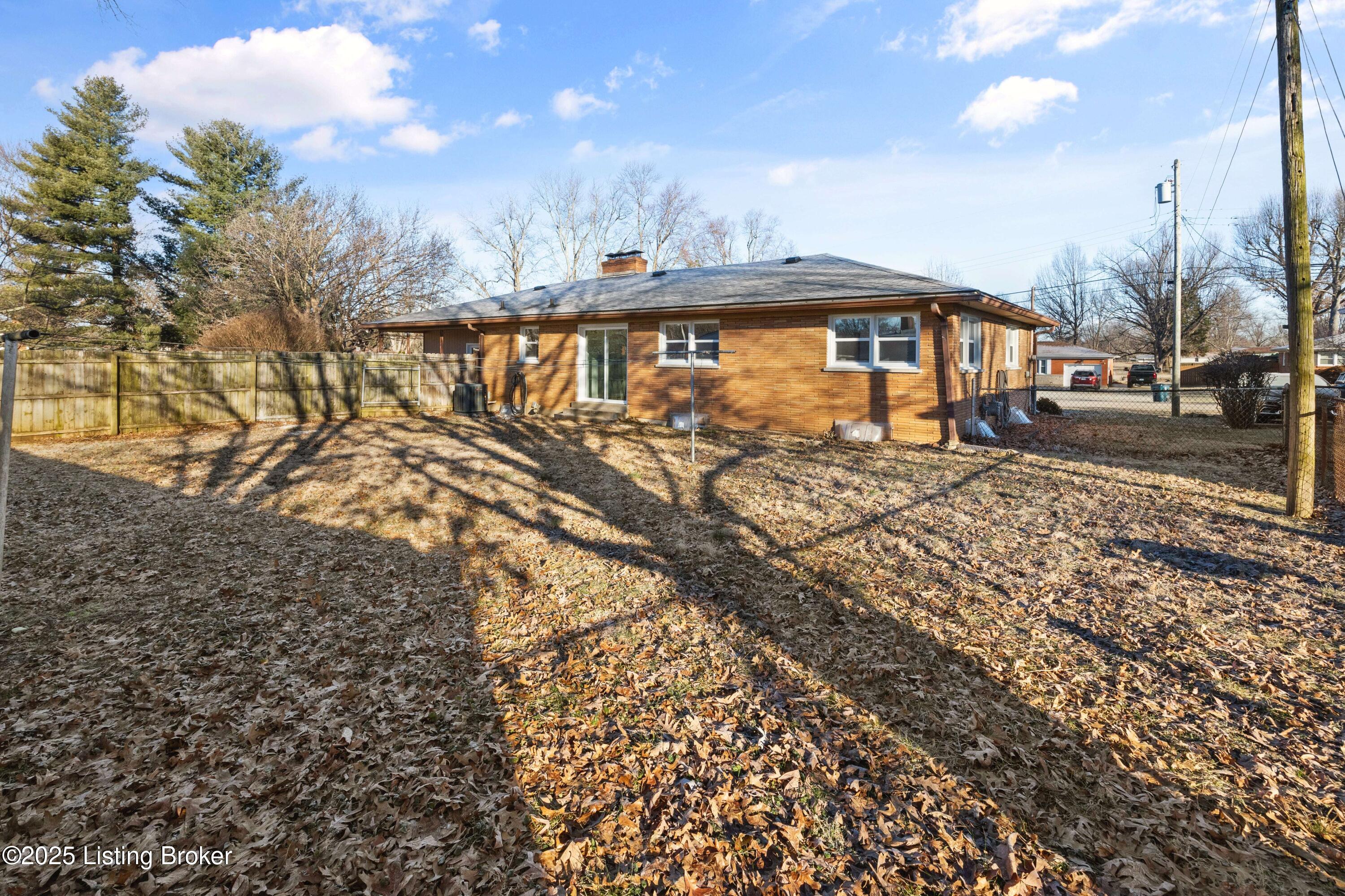 7910 Waterfern Way