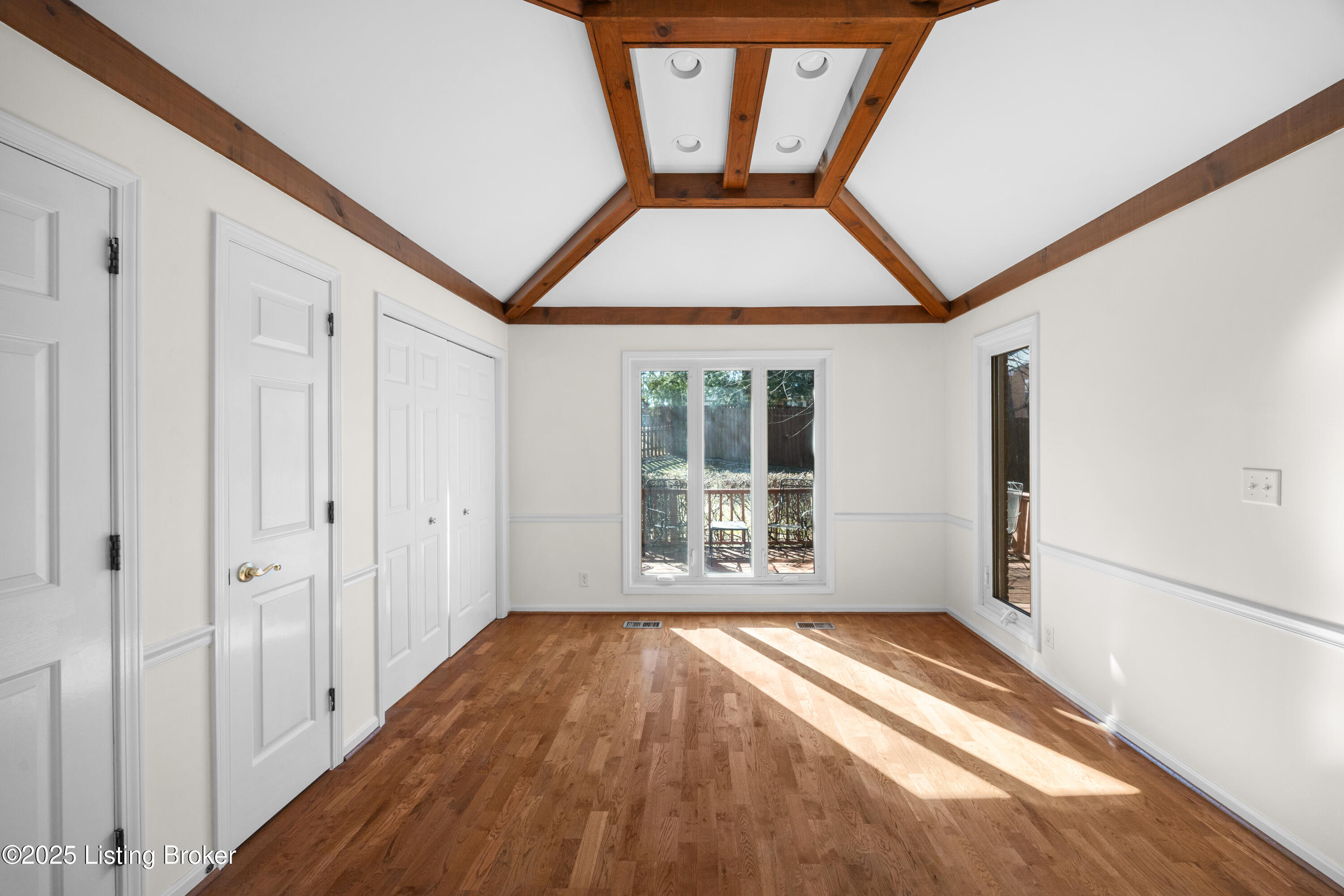 12102 Edenwood Dr