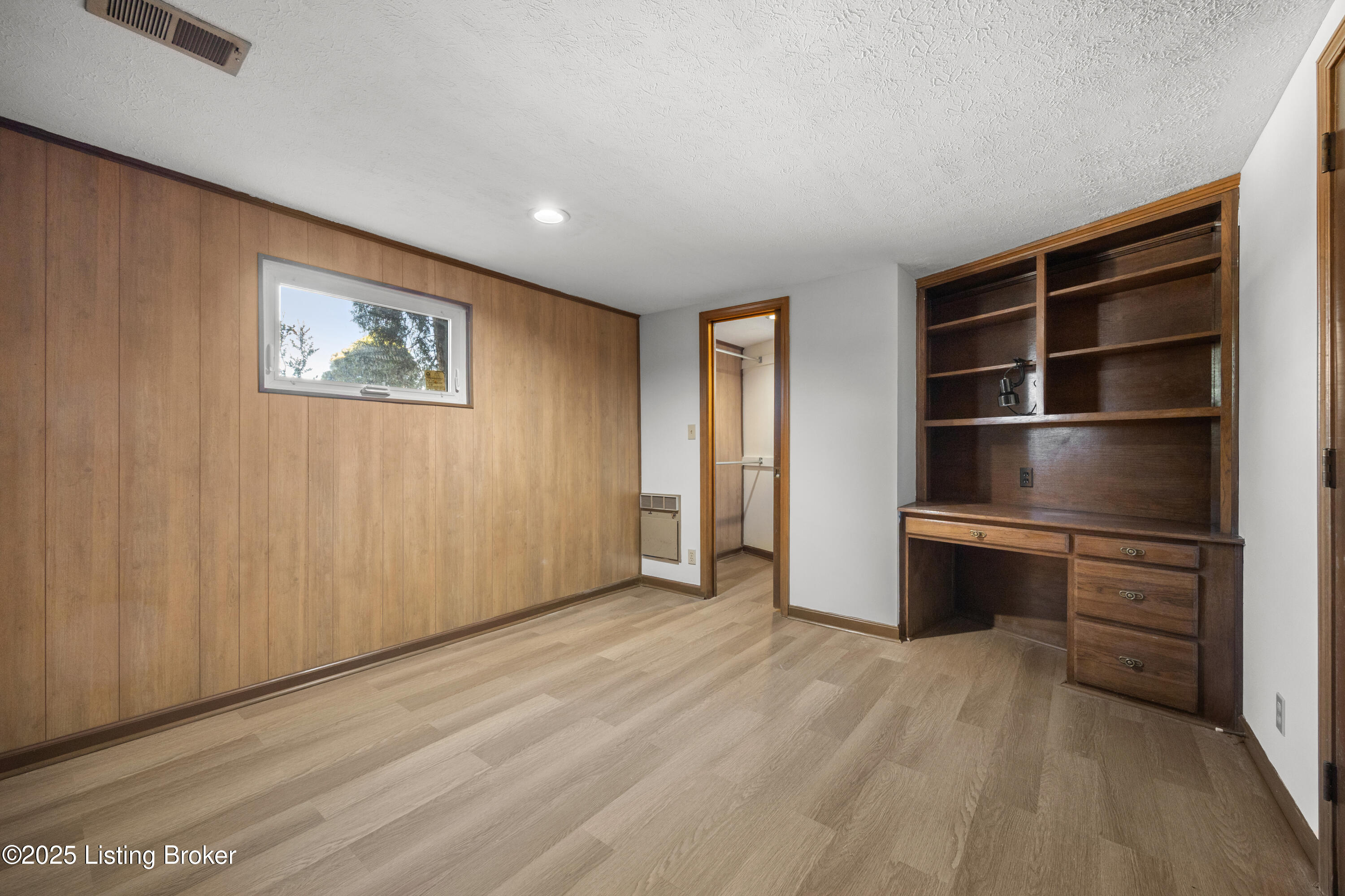 12102 Edenwood Dr
