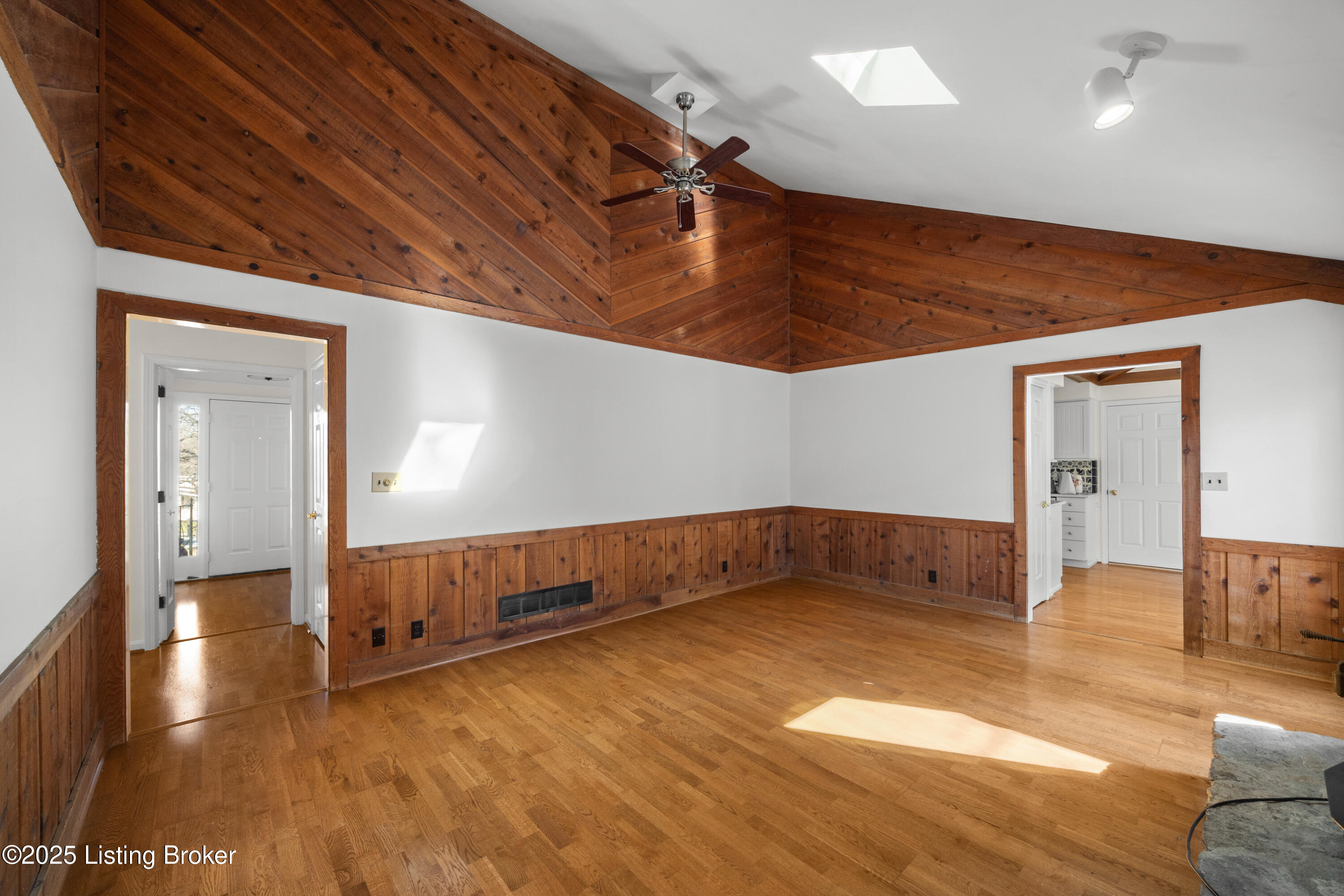 12102 Edenwood Dr