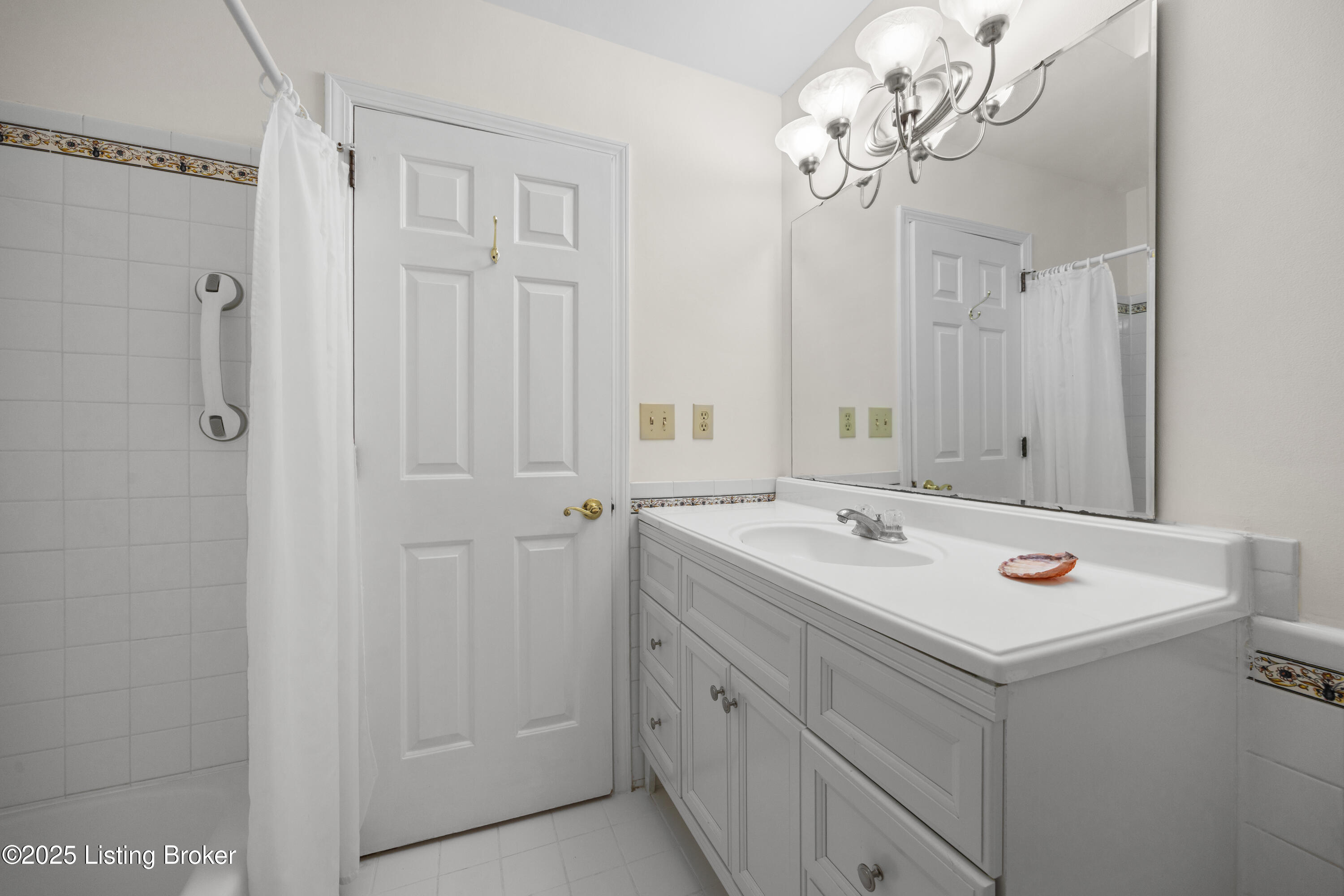12102 Edenwood Dr