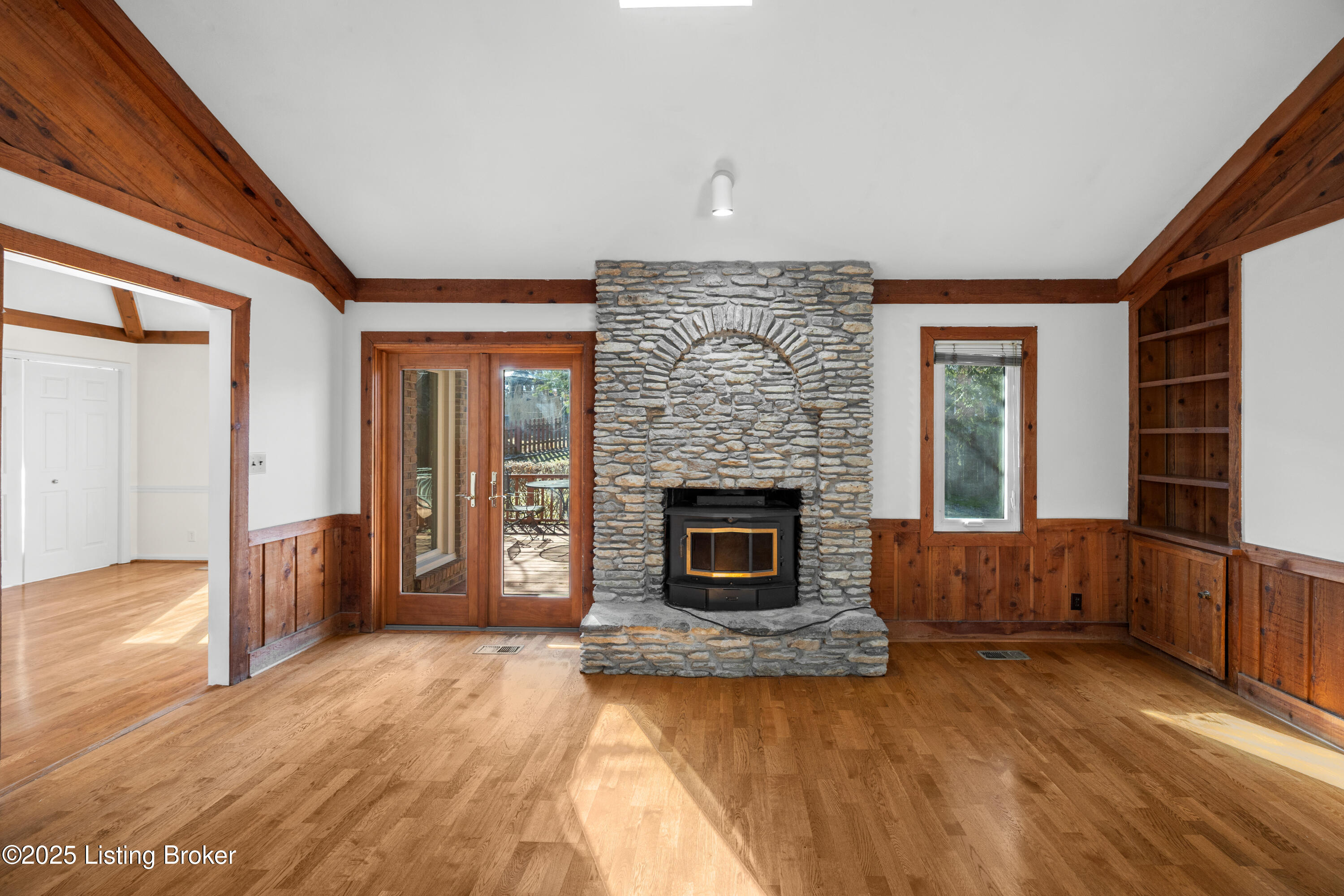 12102 Edenwood Dr