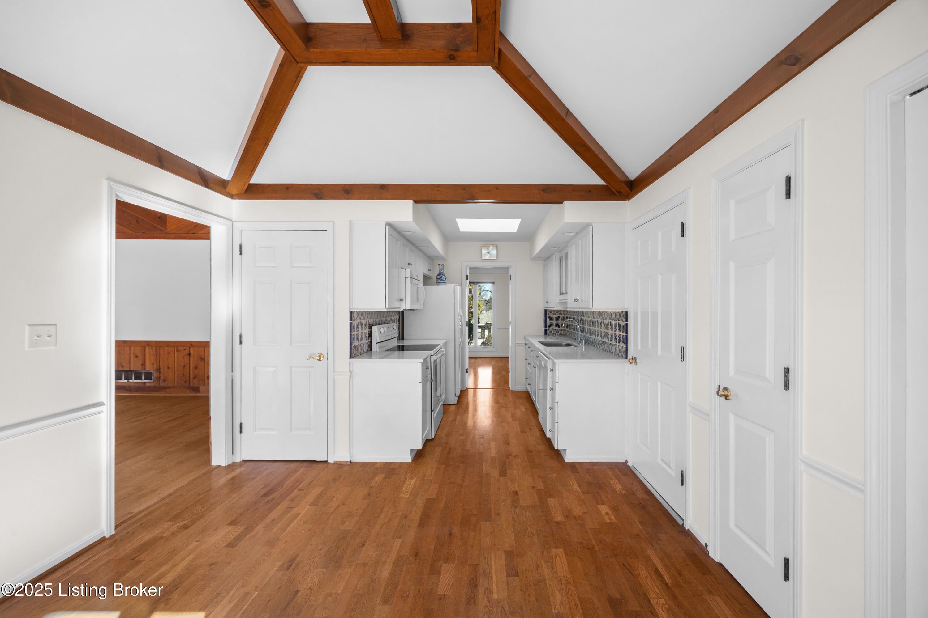 12102 Edenwood Dr
