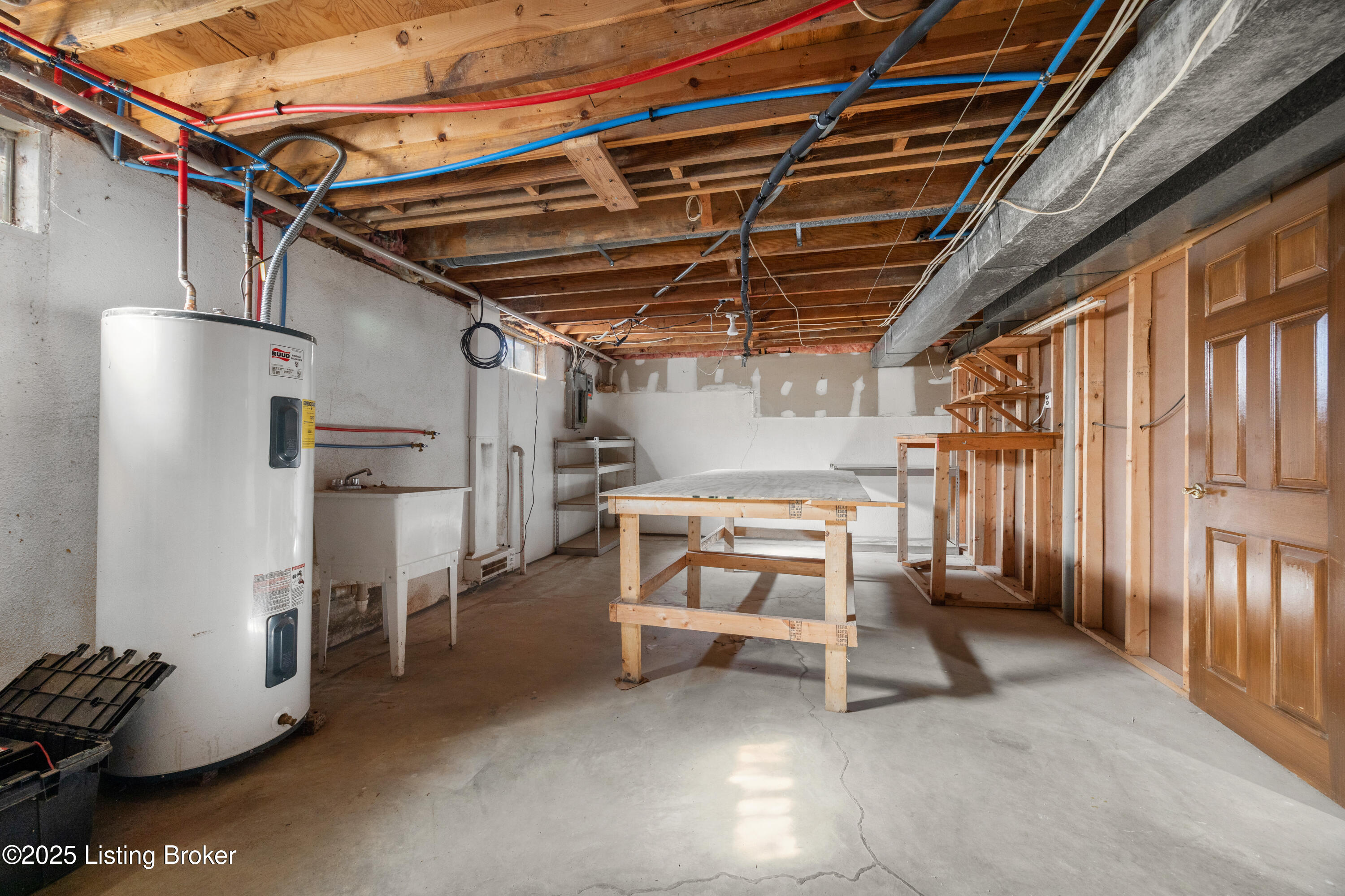 12102 Edenwood Dr