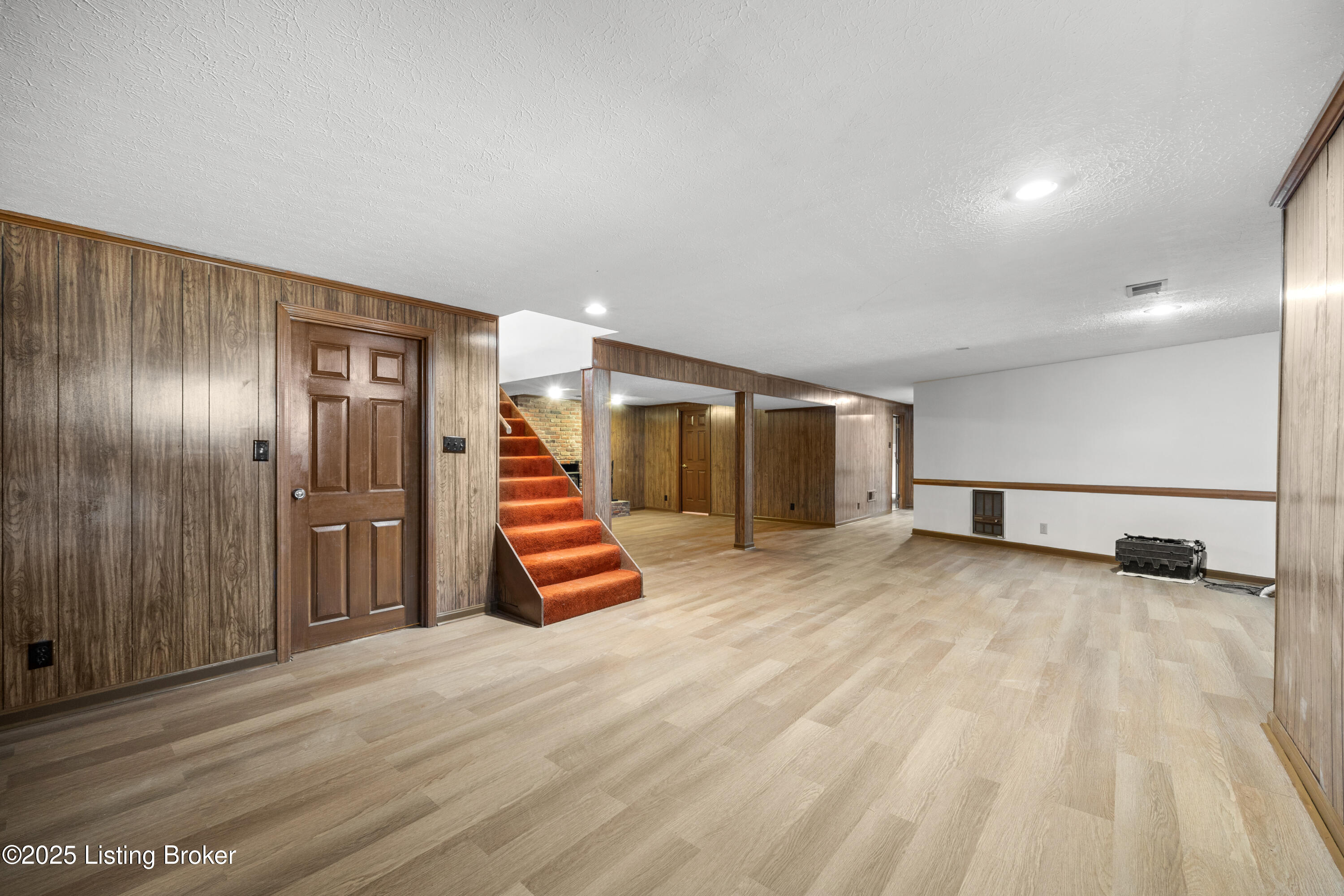 12102 Edenwood Dr