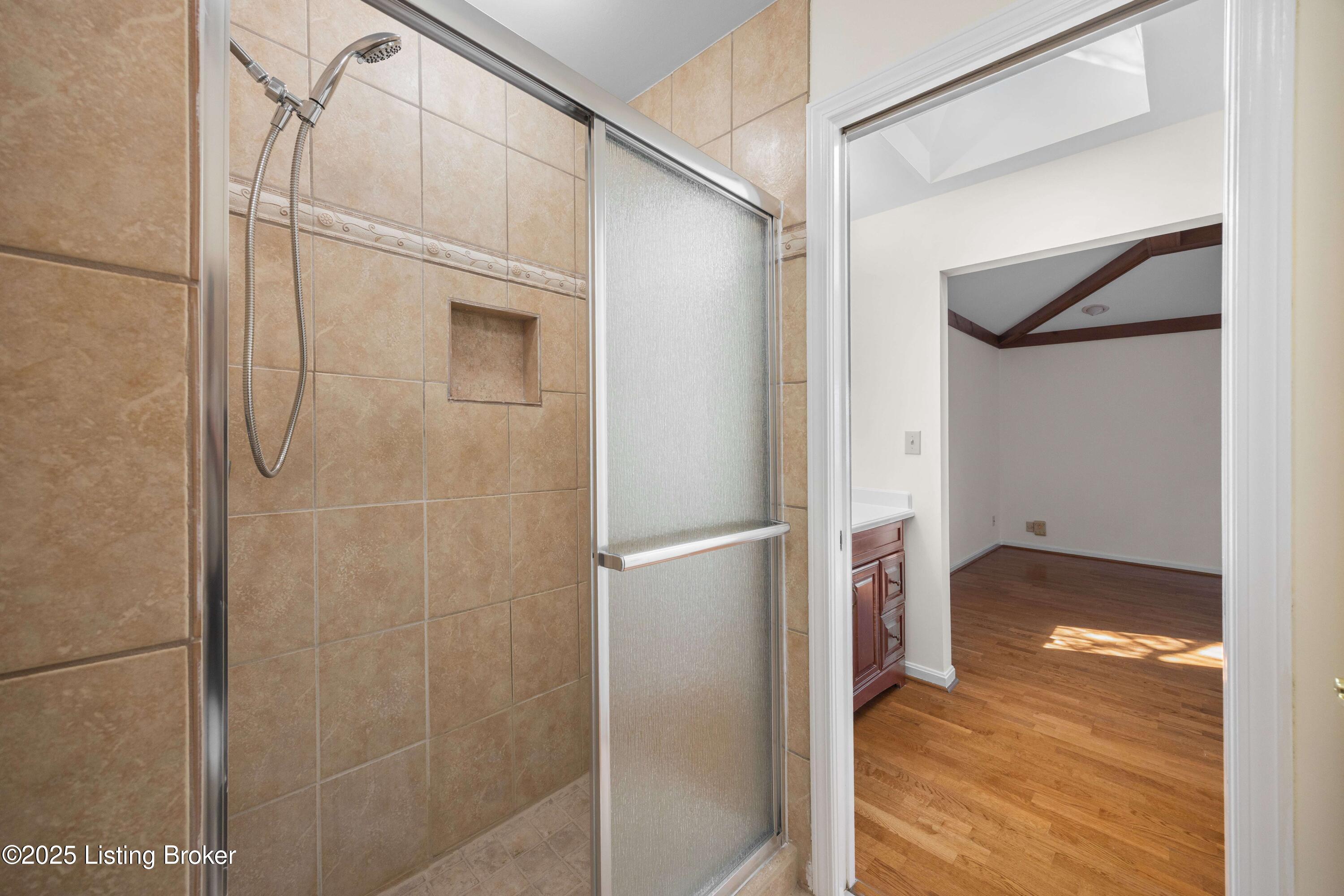 12102 Edenwood Dr