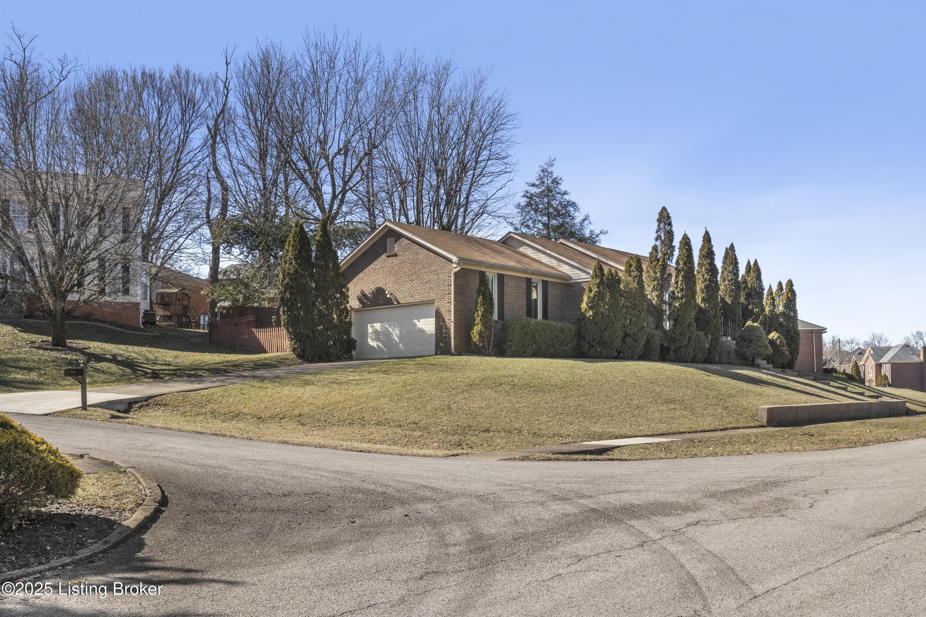 12102 Edenwood Dr