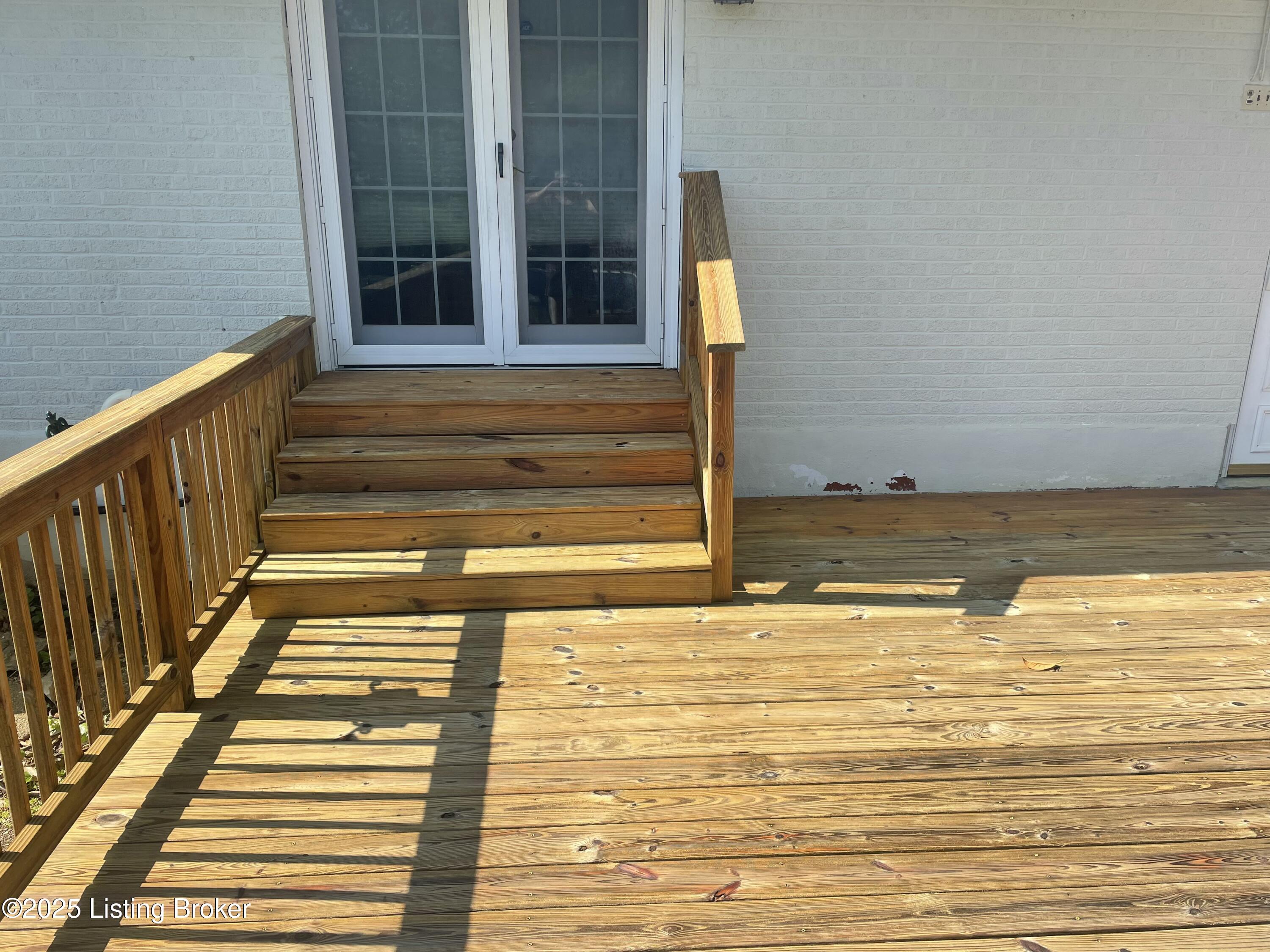 1505 Melody Ln