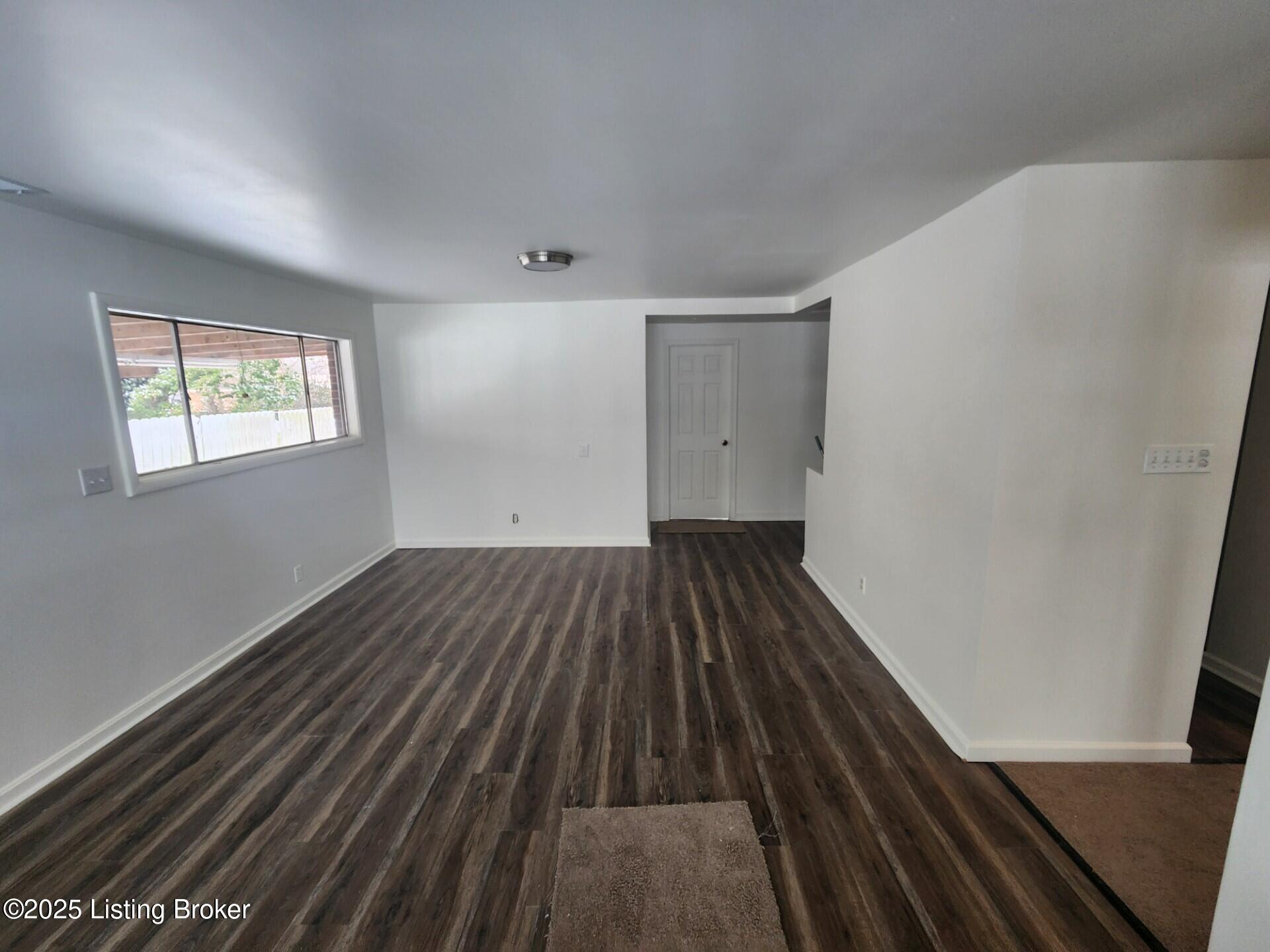 2029 Kendall Ln