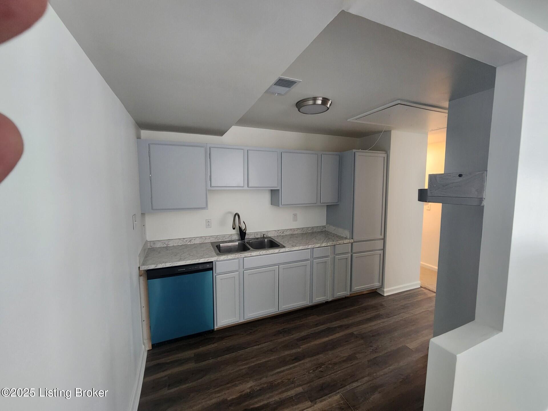 2029 Kendall Ln