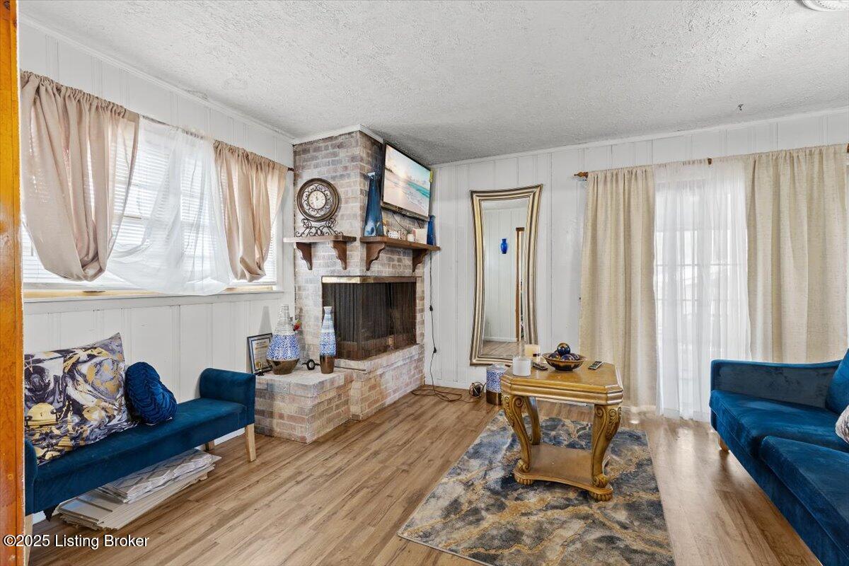 6347 Hunters Grove Rd