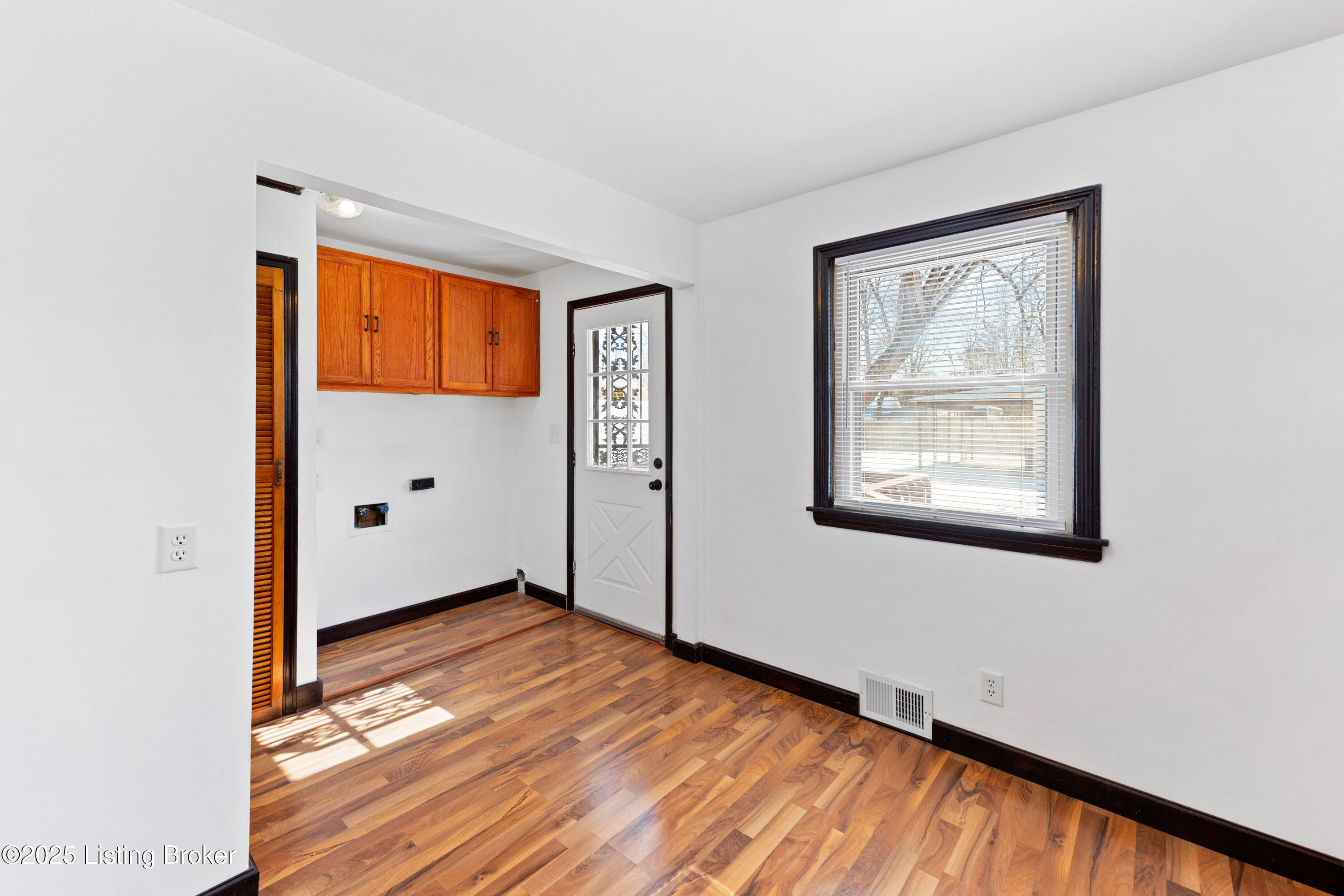 2506 Guelat Ave