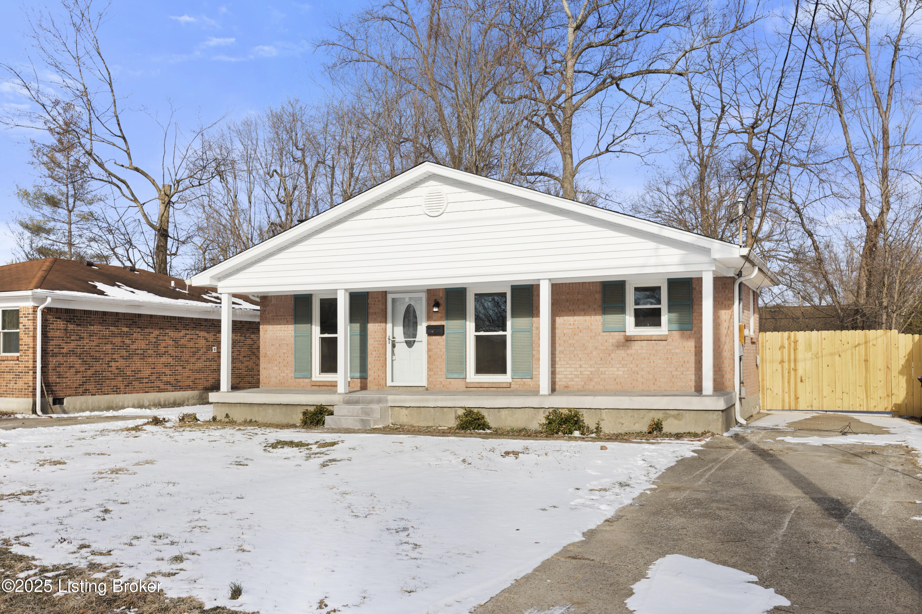 617 Iroquois Ave