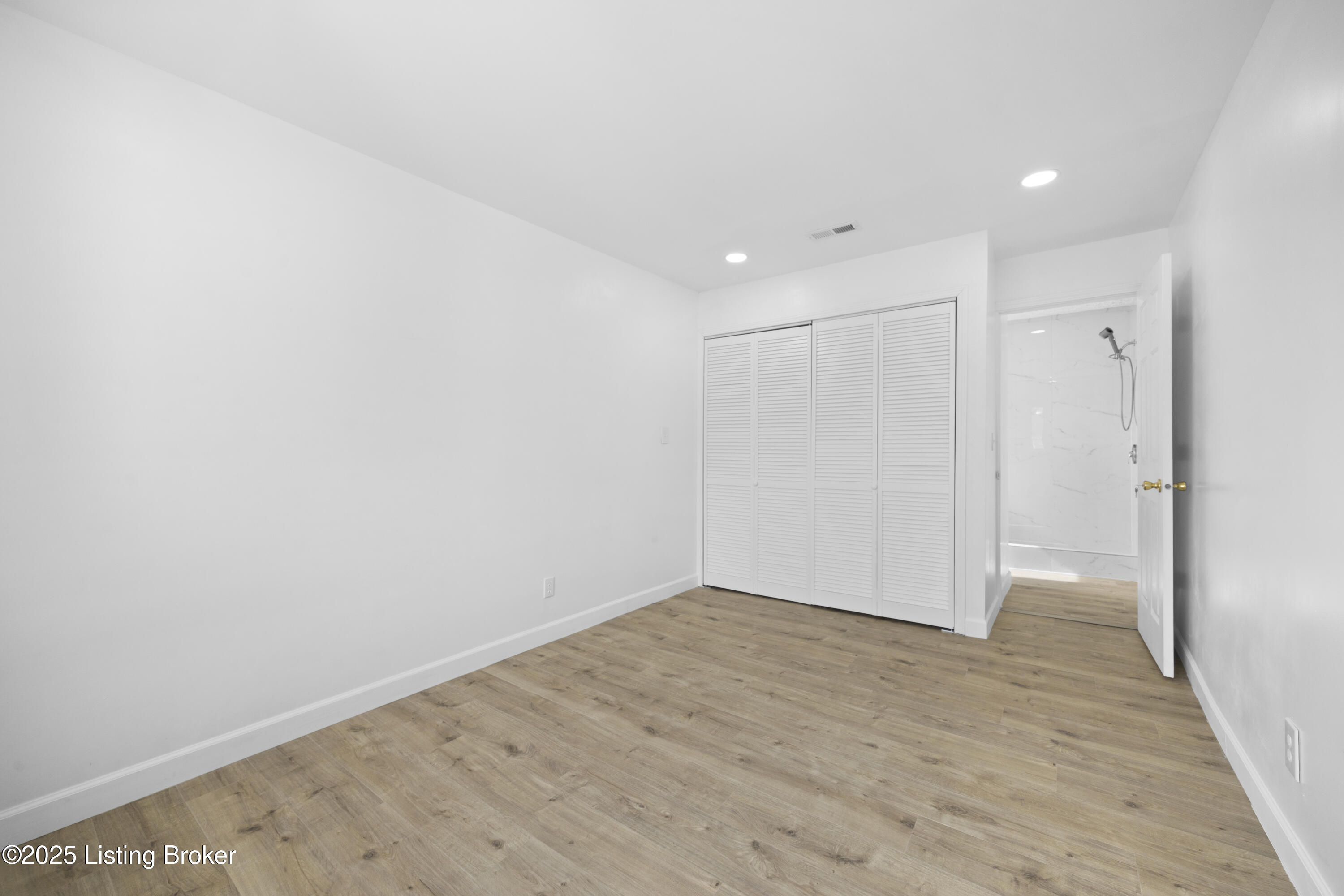 6210 Hanses Dr