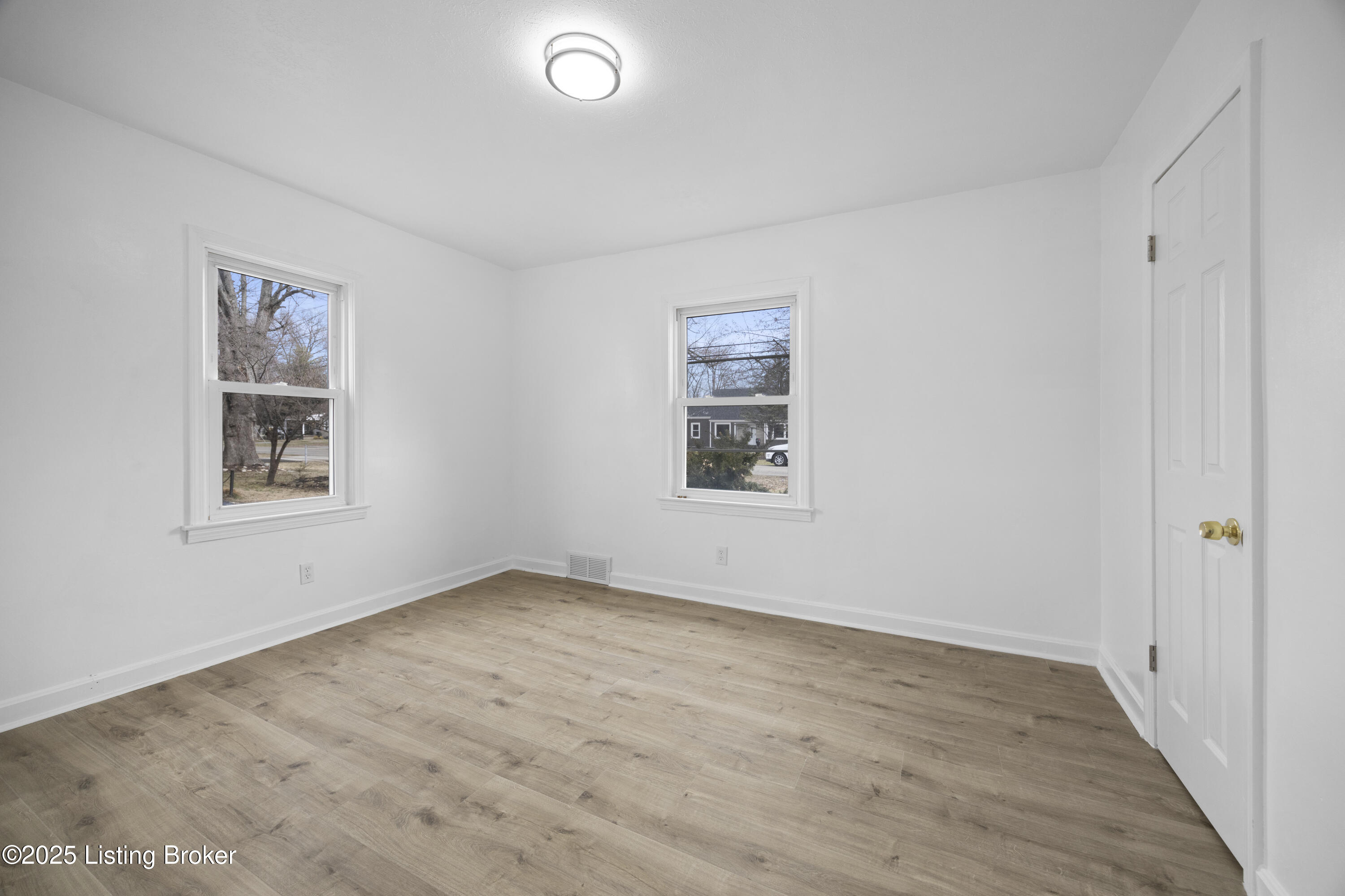 6210 Hanses Dr