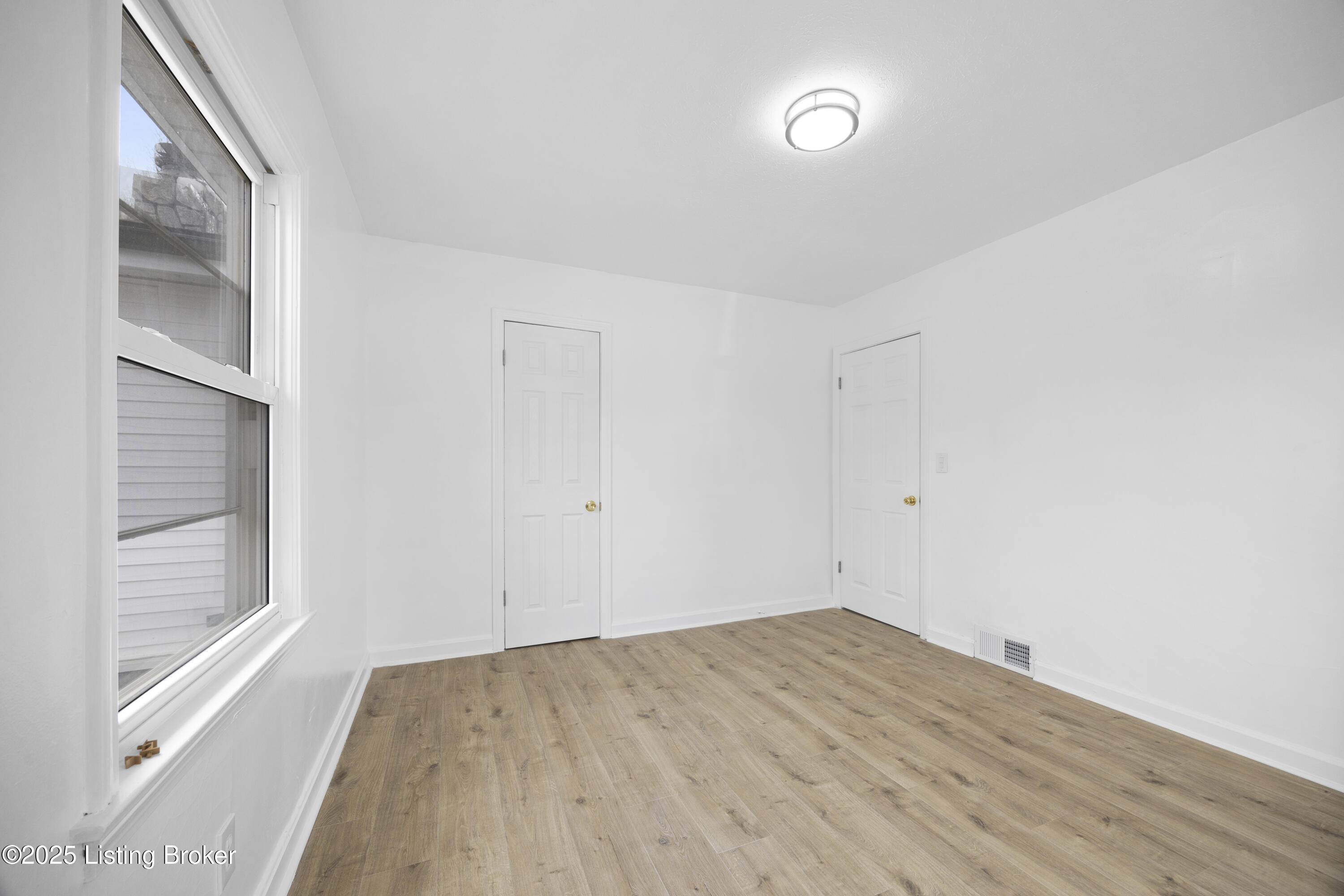 6210 Hanses Dr
