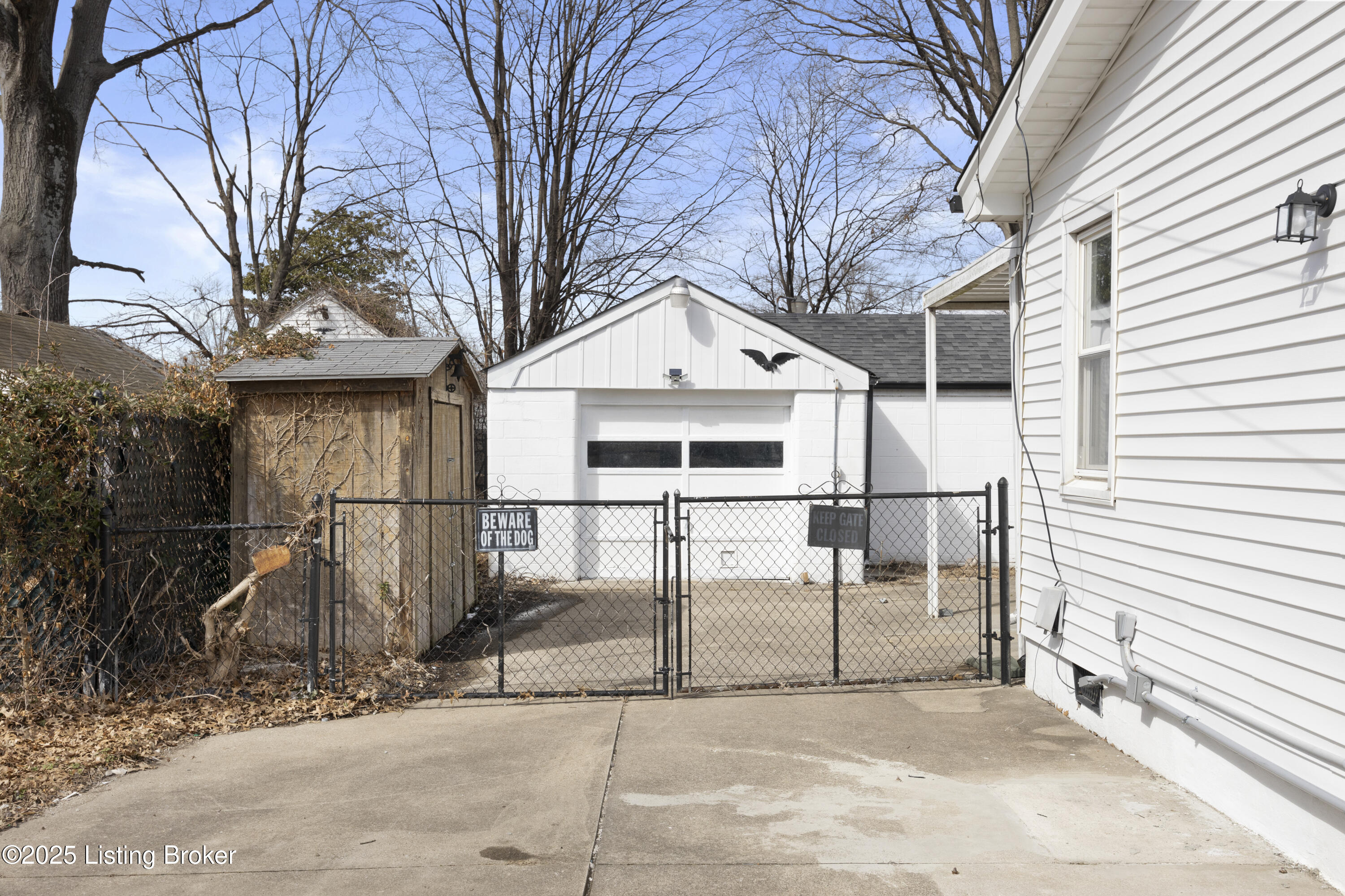 6210 Hanses Dr