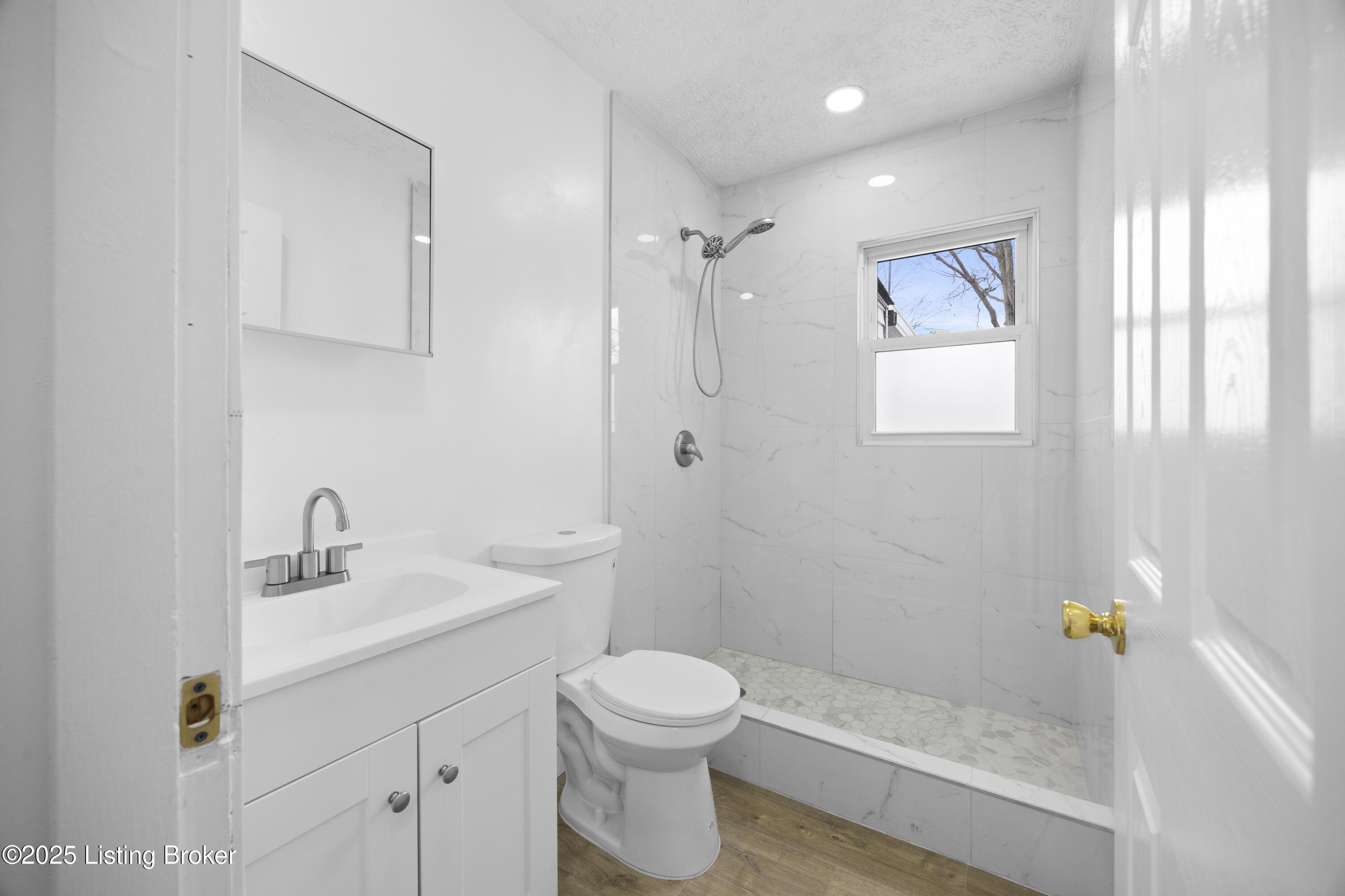 6210 Hanses Dr