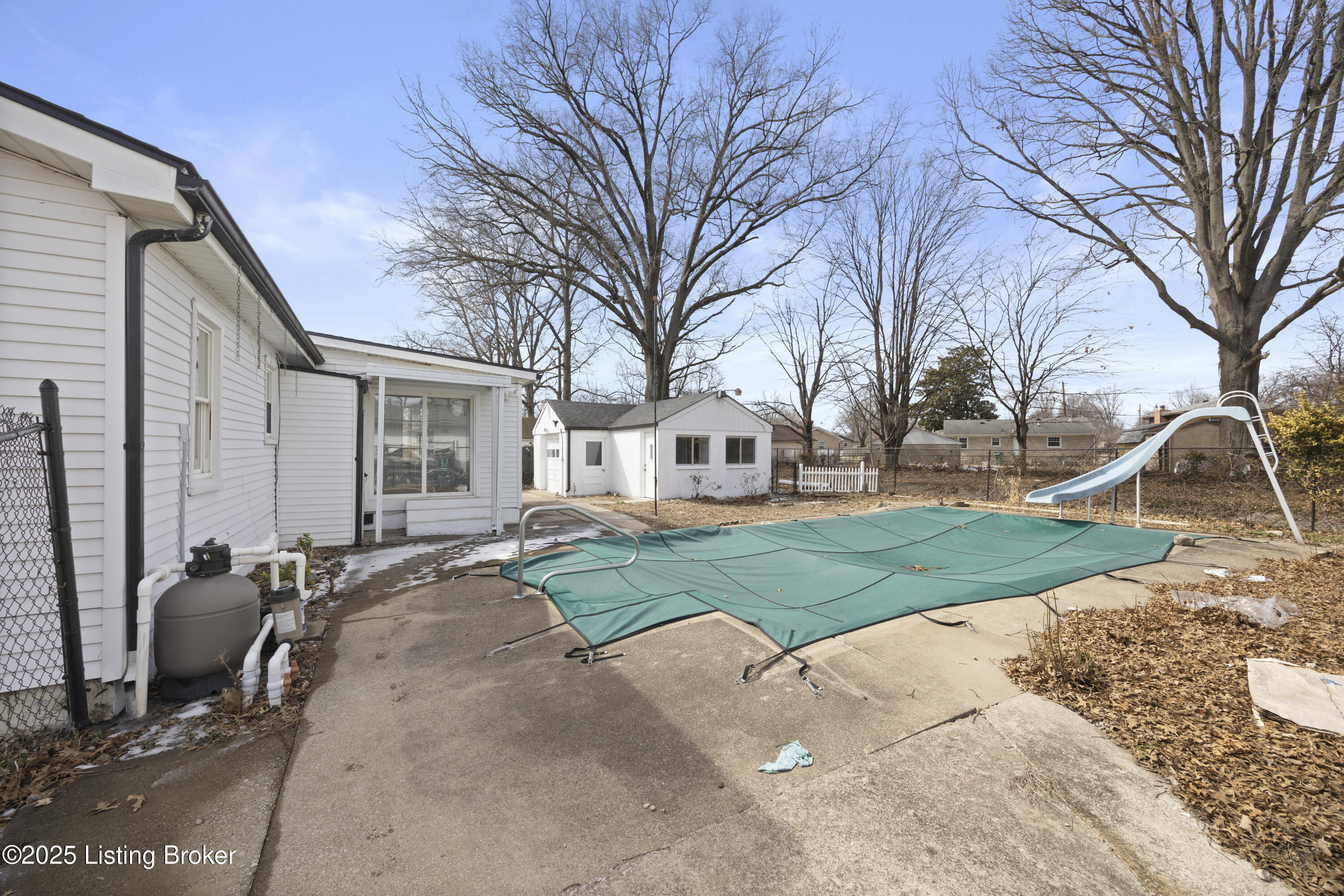 6210 Hanses Dr