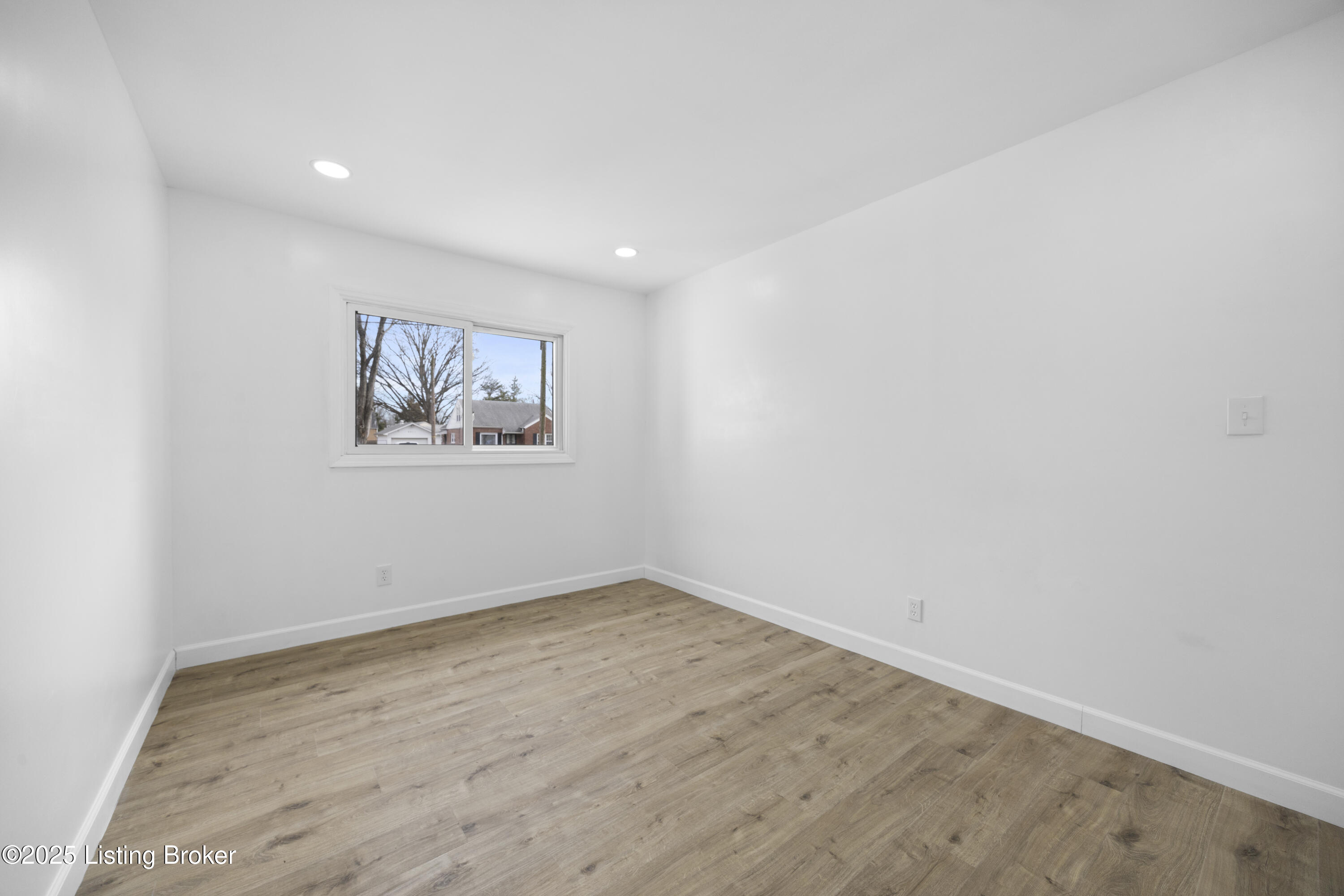 6210 Hanses Dr