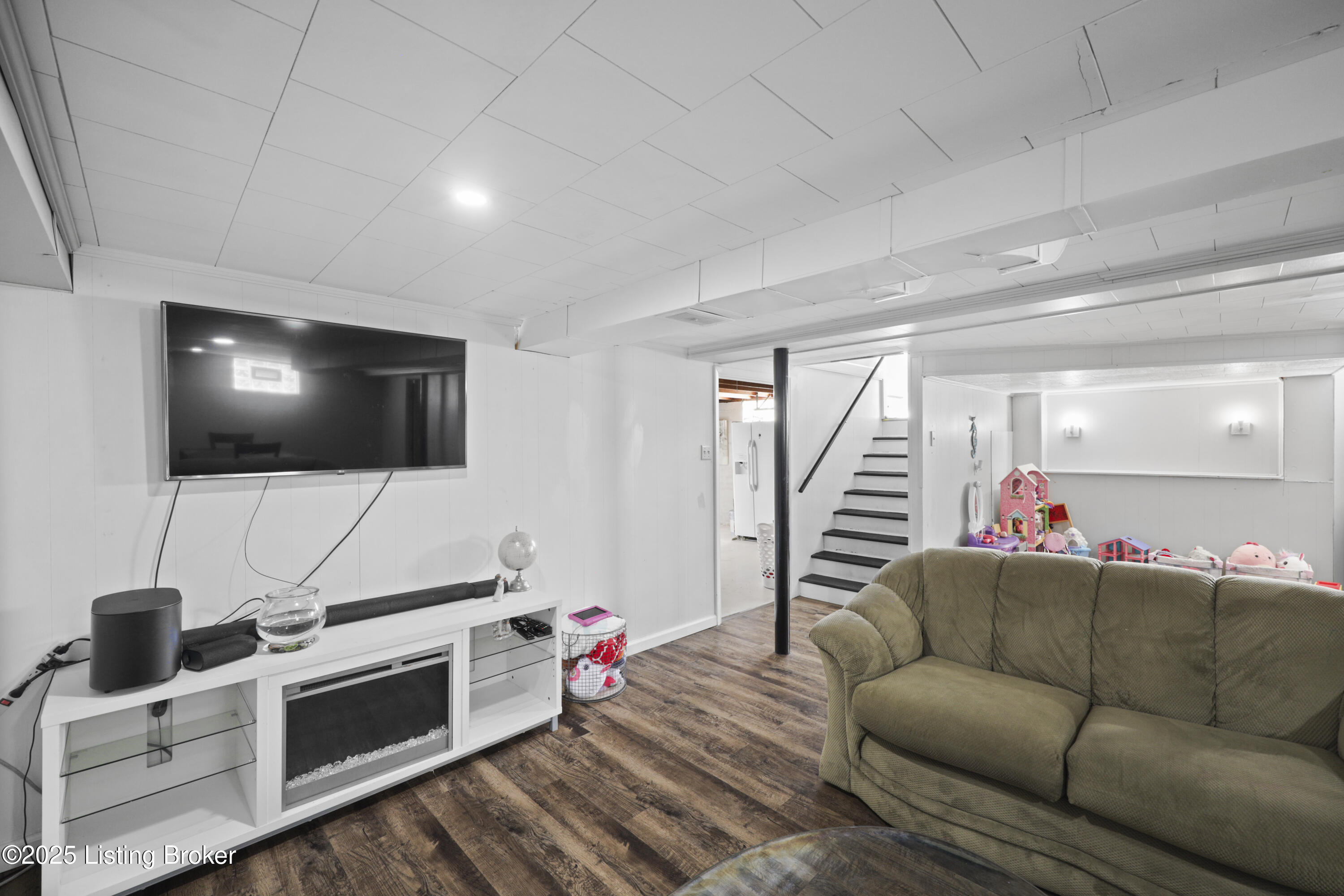 2226 Farnsley Rd